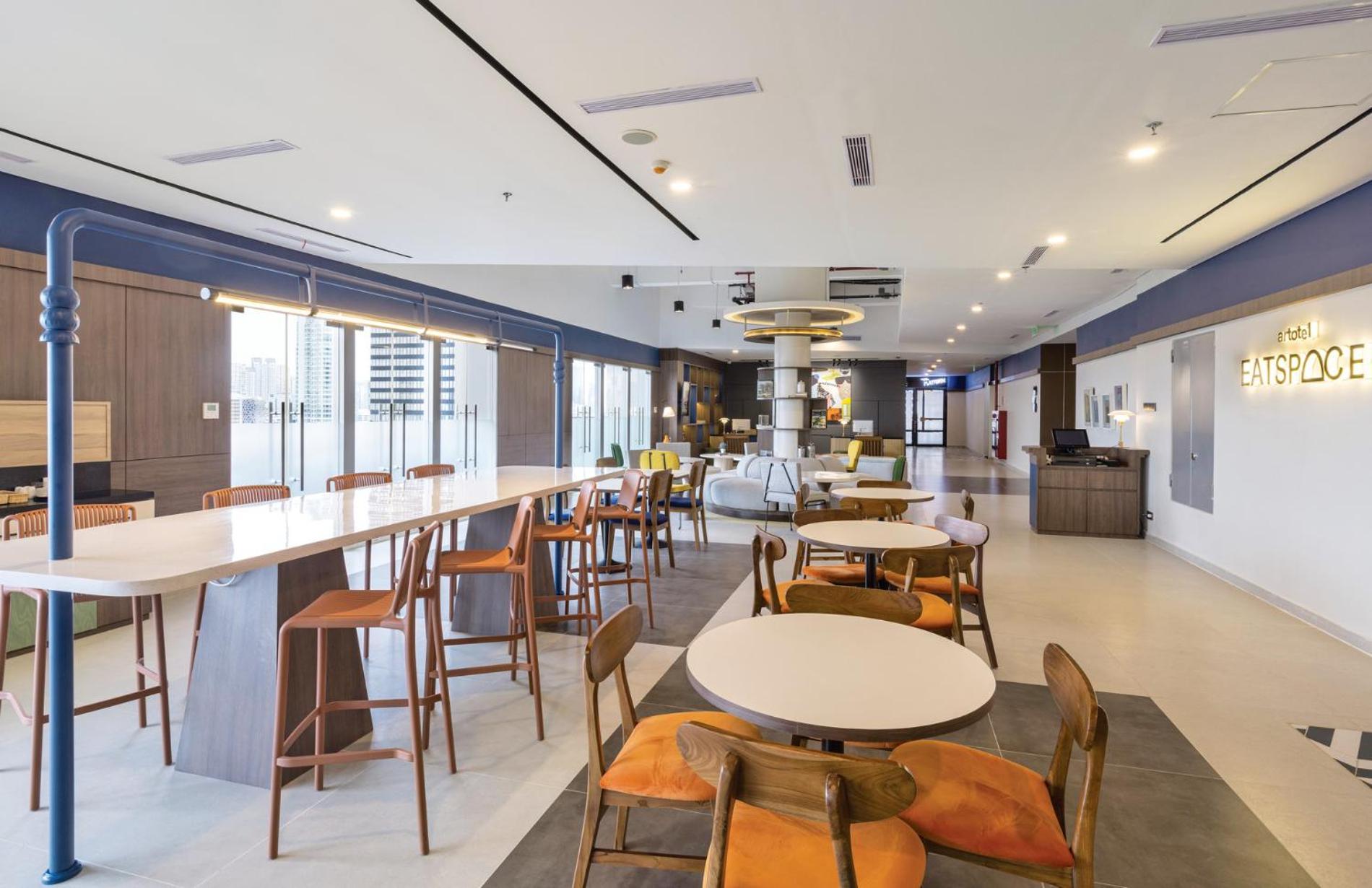 Artotel Hub Simpang Temu Jakarta