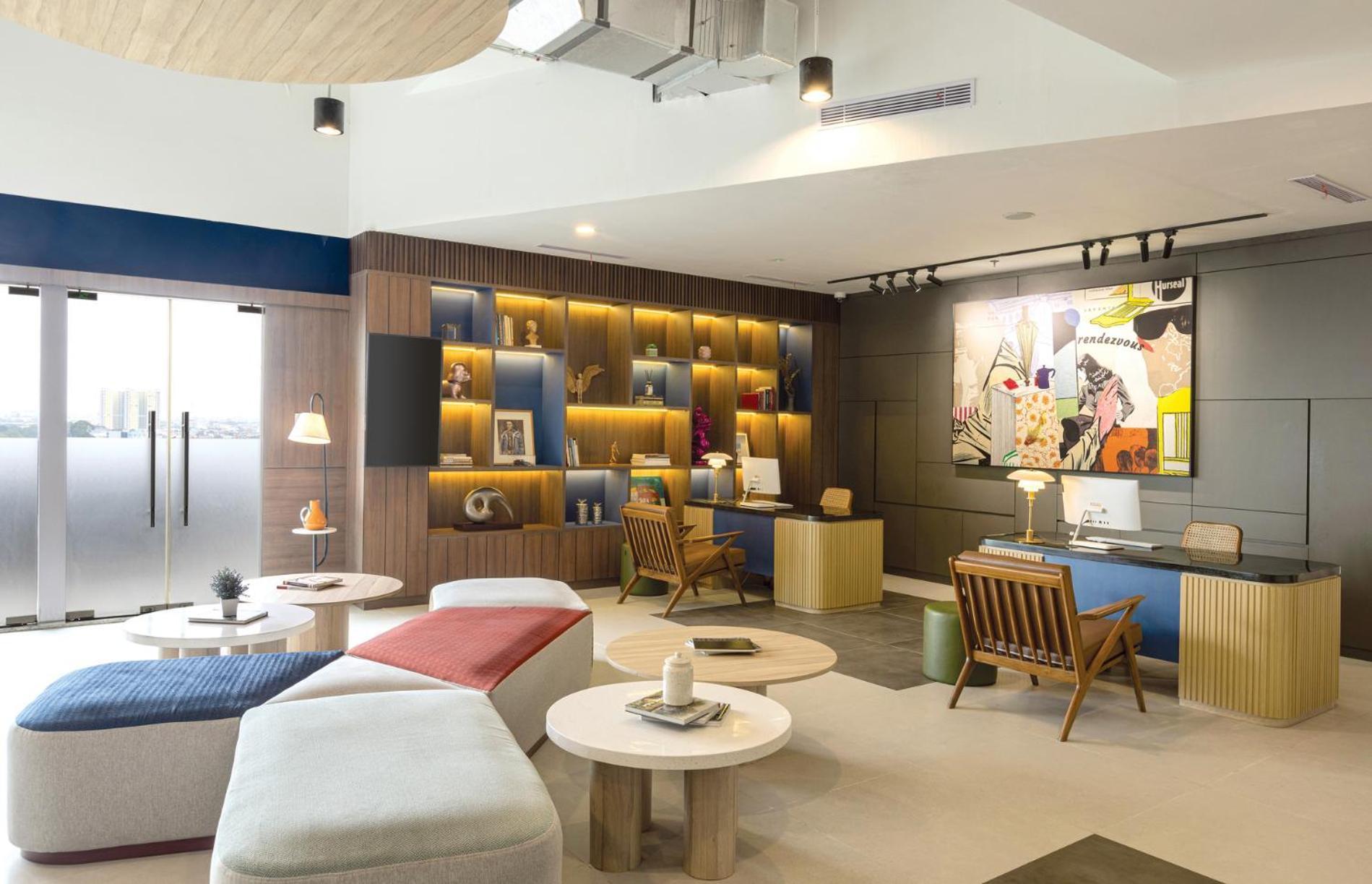 Artotel Hub Simpang Temu Jakarta