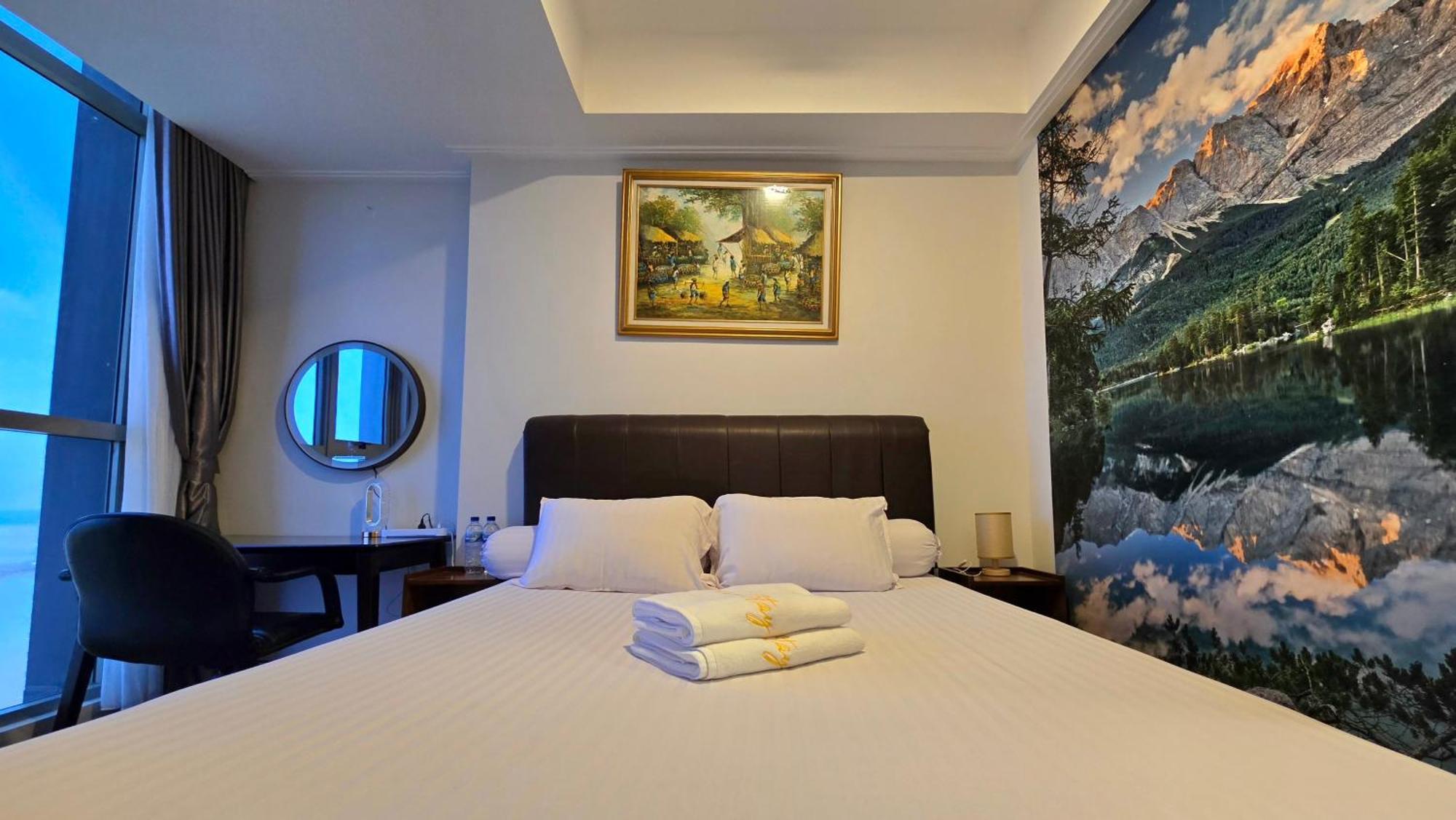 Apartment Sea View With Bridge At Gold Coast Pik High Floor Jakarta