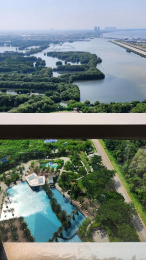 Luxury Sea View Free Wifi And Cozy Gold Coast Pik Next To Oakwood By Blezz