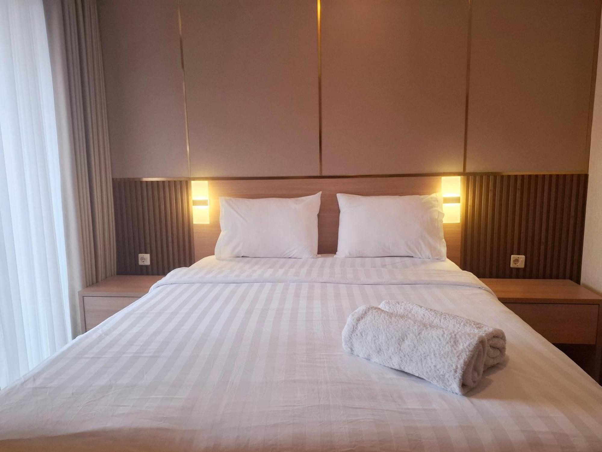 Apartment Luxury Sea View Free Wifi And Cozy Gold Coast Pik Next To Oakwood By Blezz Jakarta