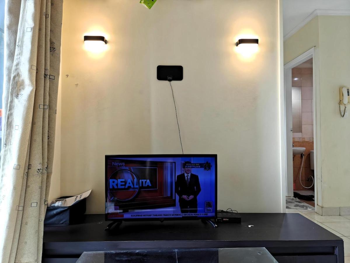 Strategic 2br Gading Moi With Wi-fi, Pool & Gym By 2ndhome Apartment *