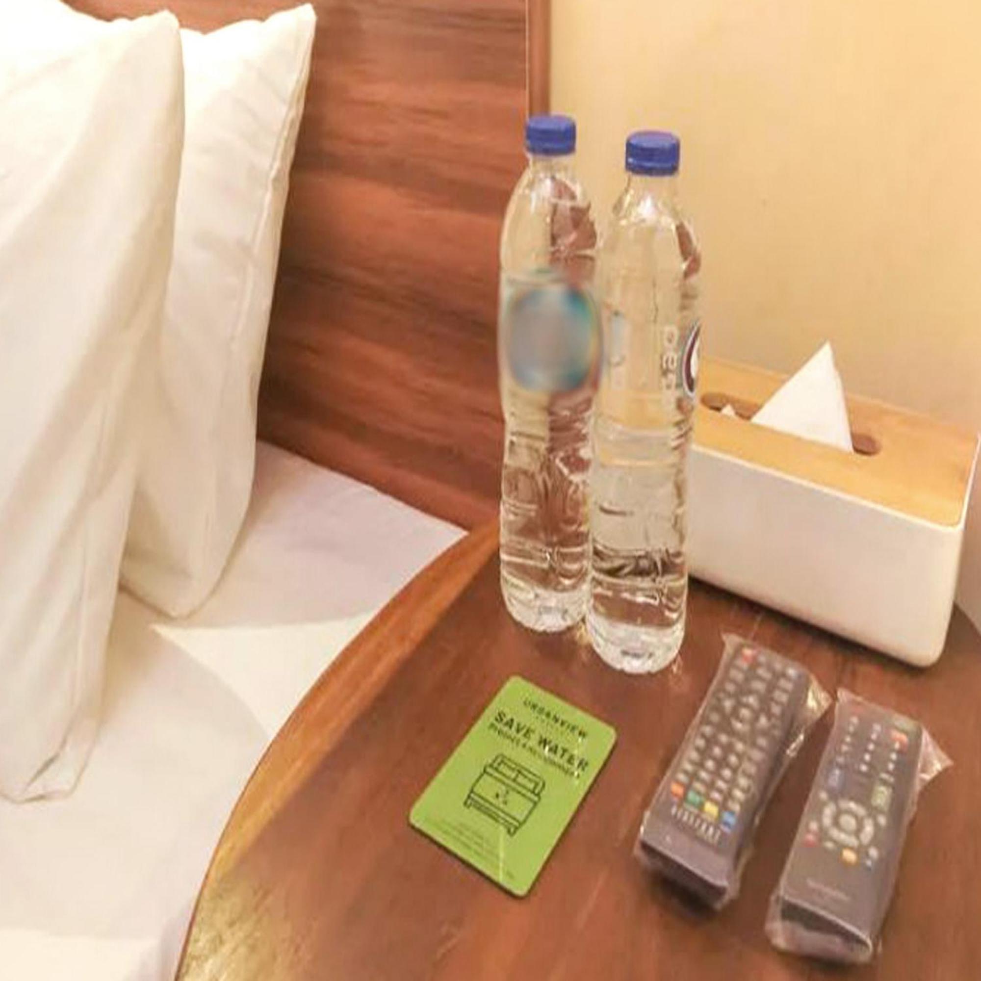 Urbanview Syariah Senen Hotel Jakarta