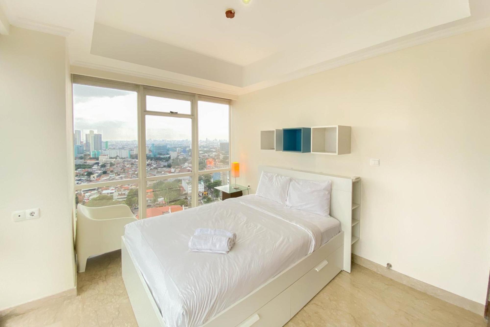 Apartment Spacious And Comfort Living 2br At Menteng Park By Travelio Jakarta
