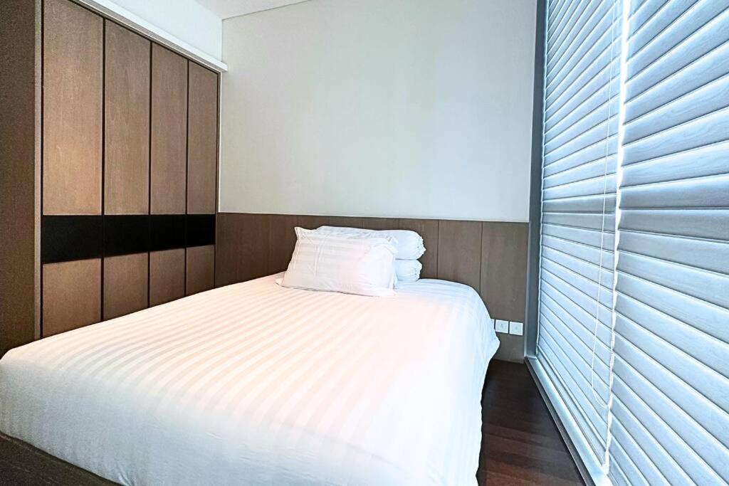 Lux & Spacious 3br In