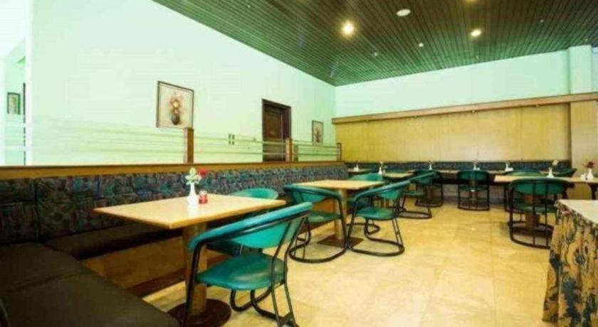 Oyo Townhouse 2 Gunung Sahari 3*