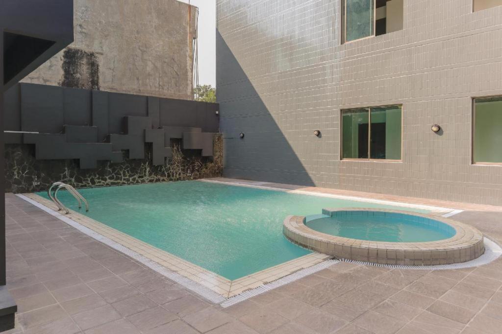 Oyo Townhouse 2 Gunung Sahari Hotel Jakarta