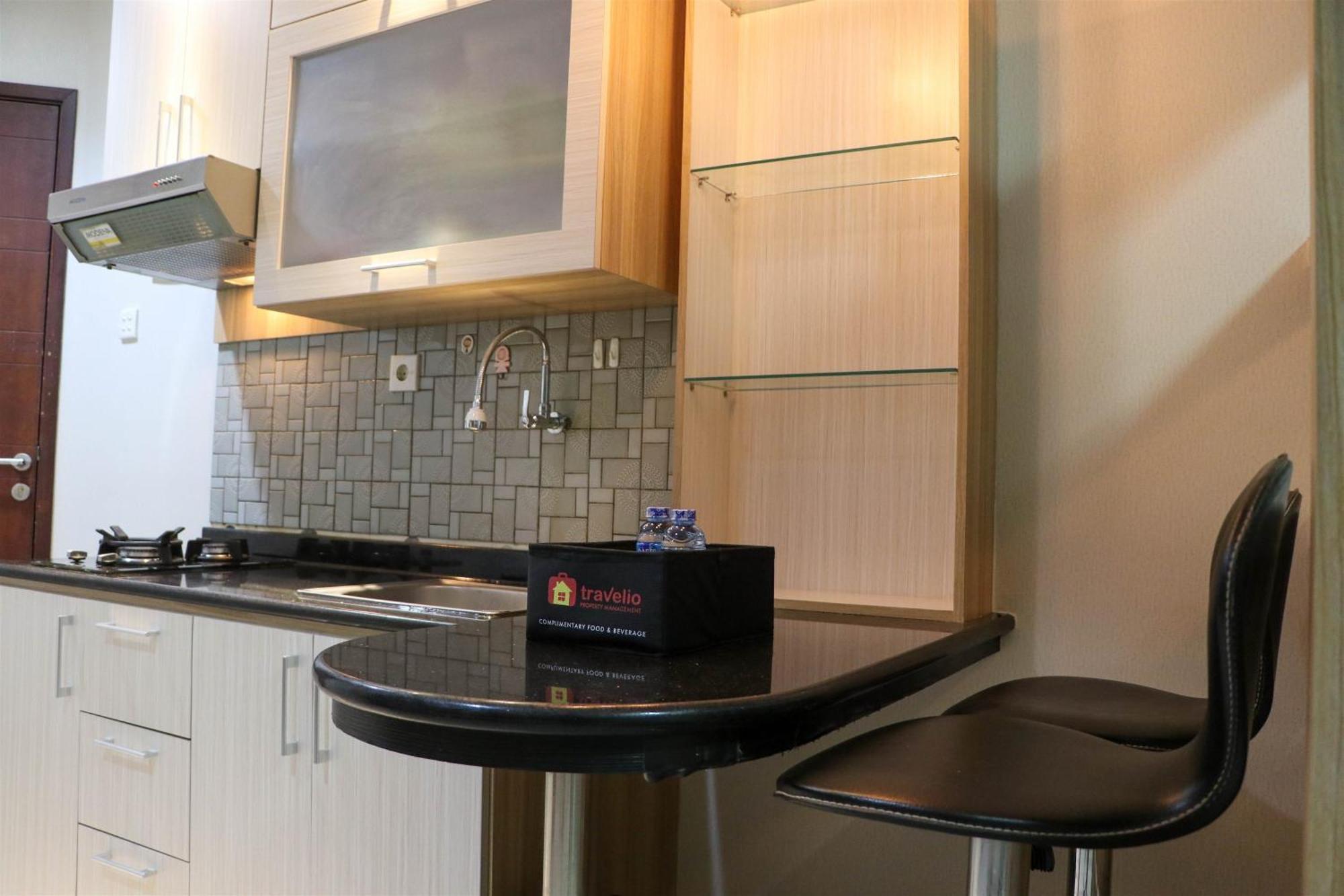 Cozy At Mangga Dua By Travelio Apartment *