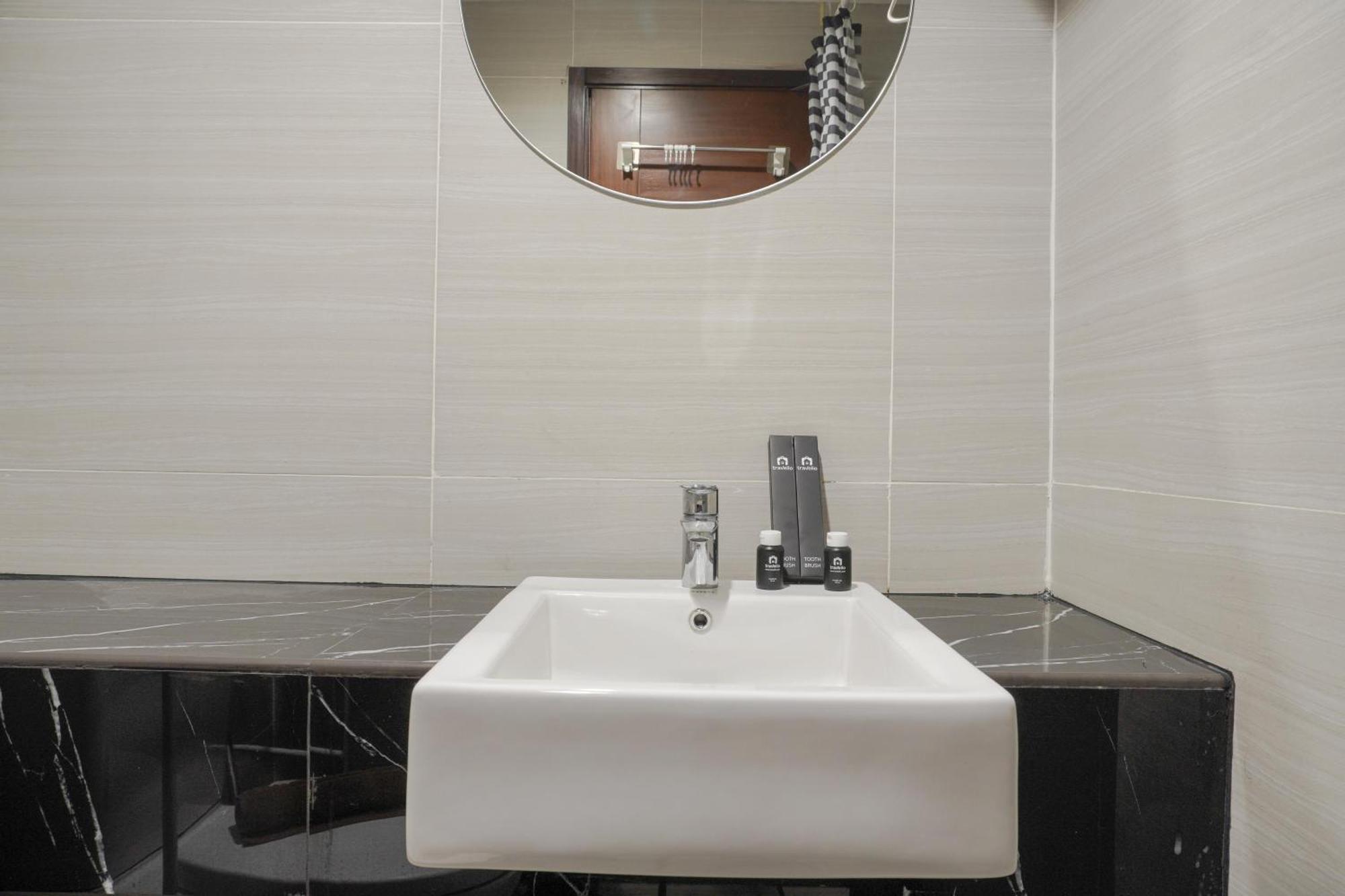 Comfort And Warm At West Vista By Travelio Apartamento