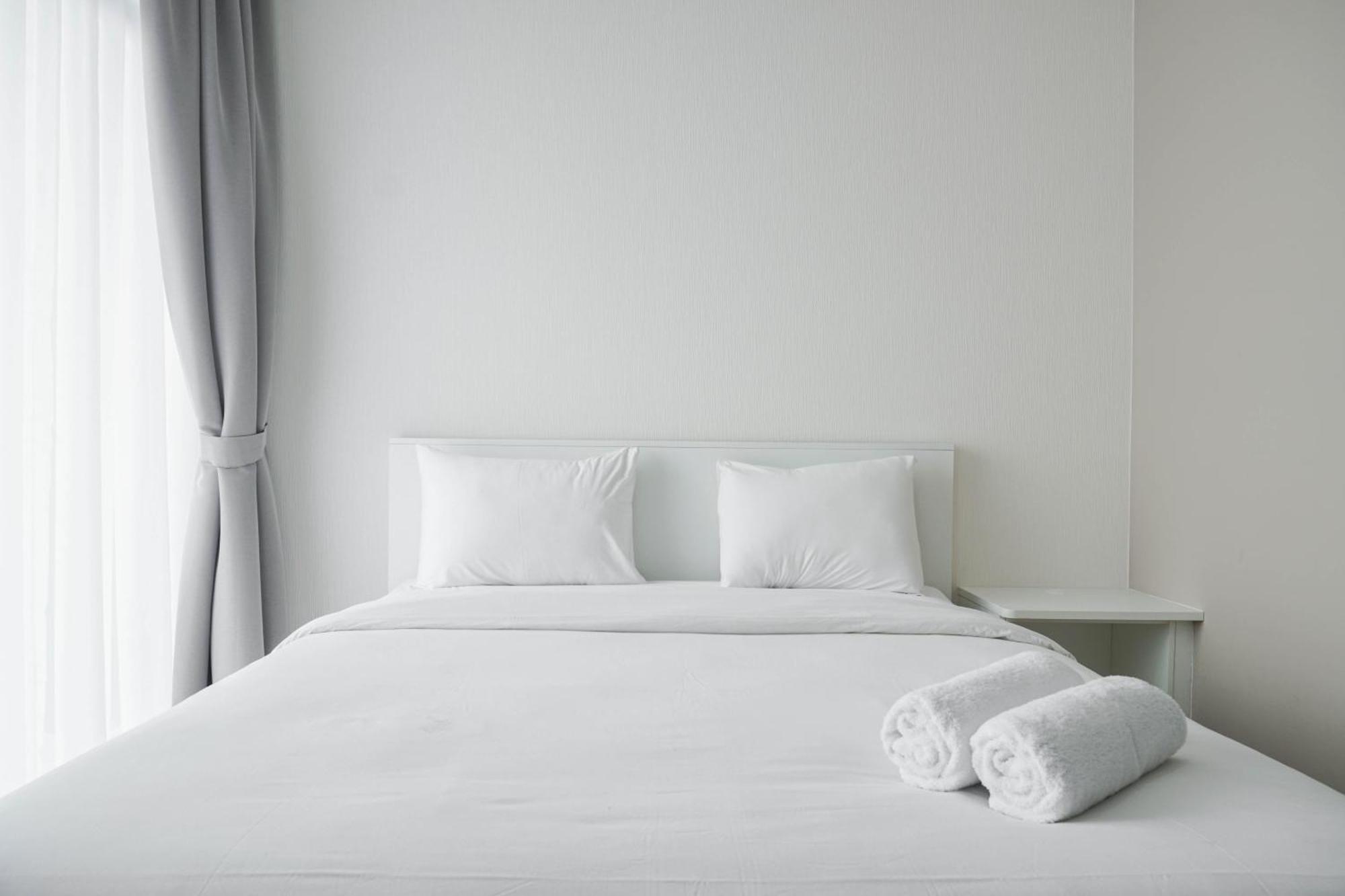 Apartment Modern And Comfort At Ciputra International By Travelio