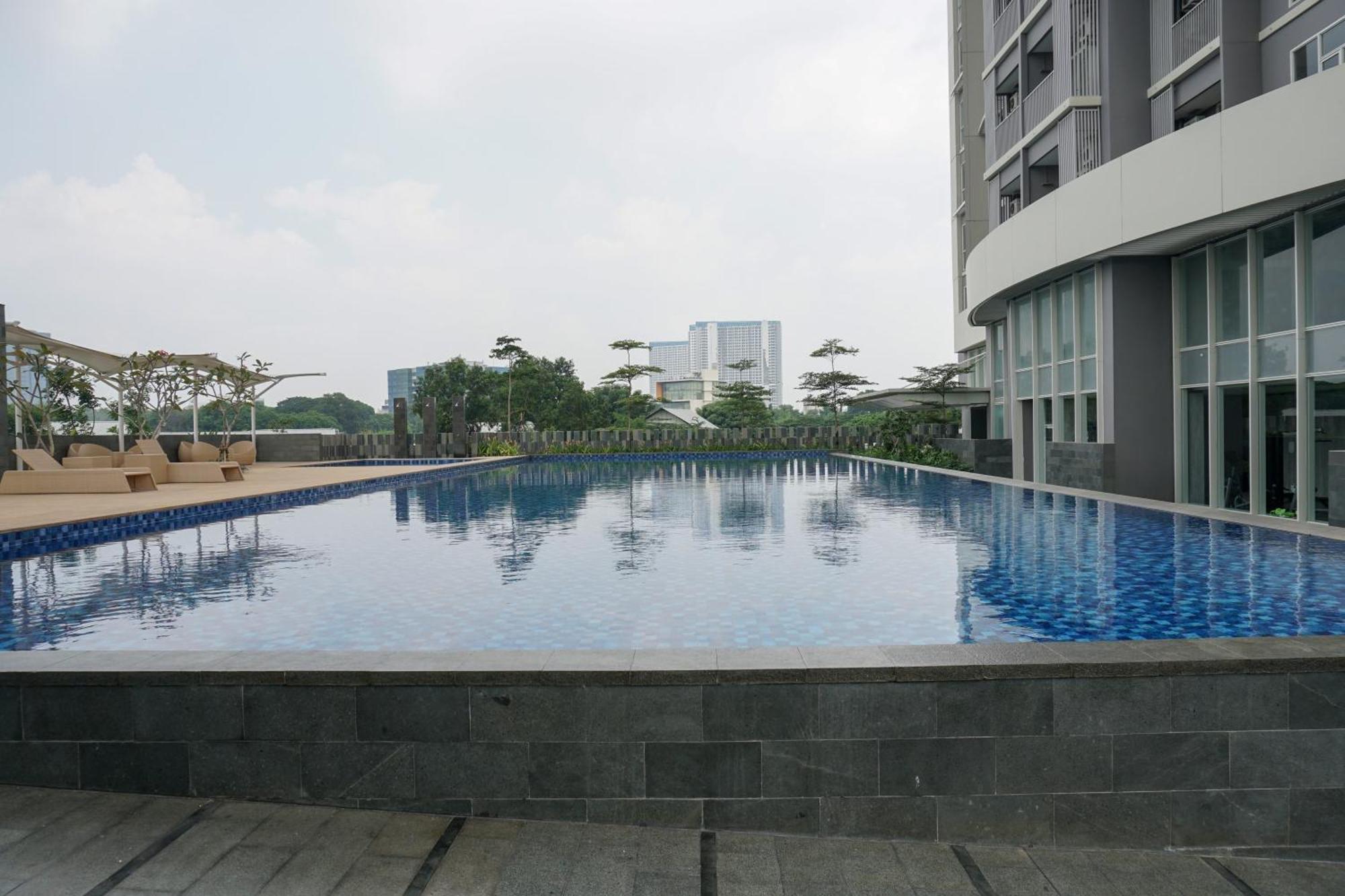 Modern And Comfort At Ciputra International By Travelio Apartment *