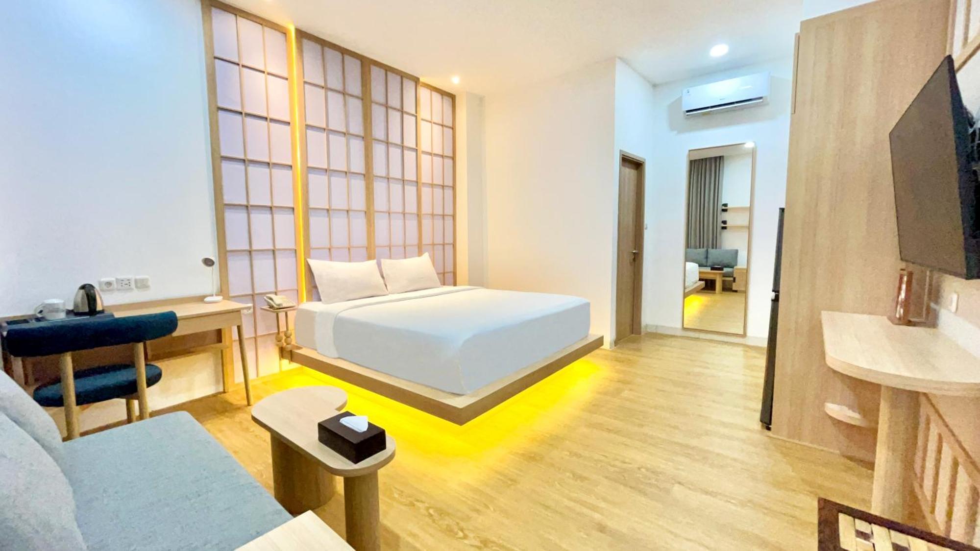 Jambuluwuk Blok M Guest house 2*