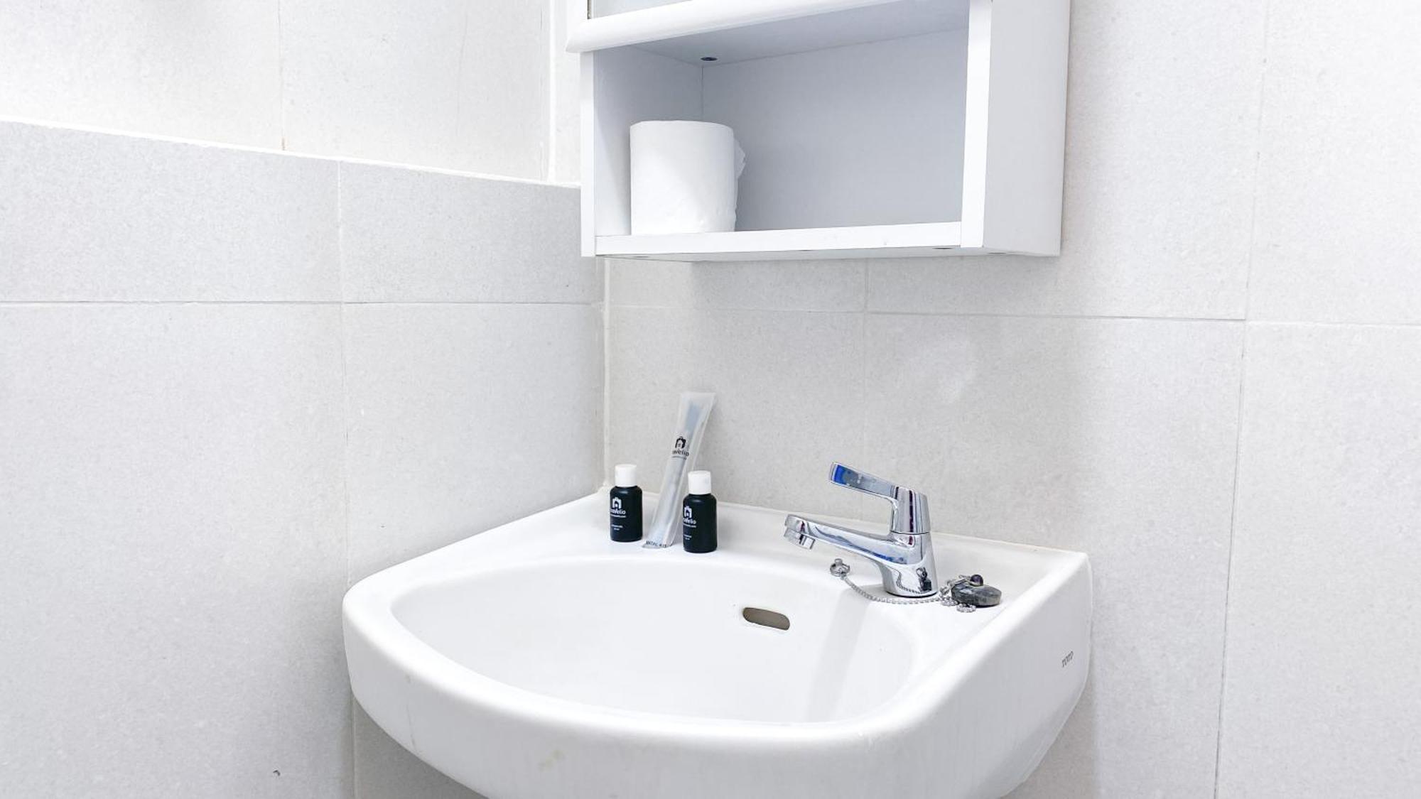 Modern And Restful At Kebagusan By Travelio Jakarta