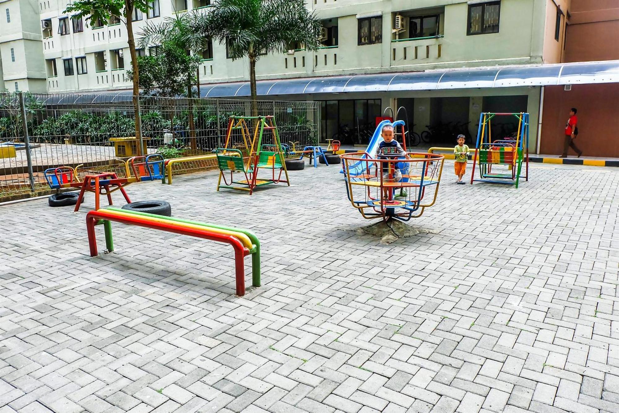 Modern And Restful At Kebagusan By Travelio Jakarta