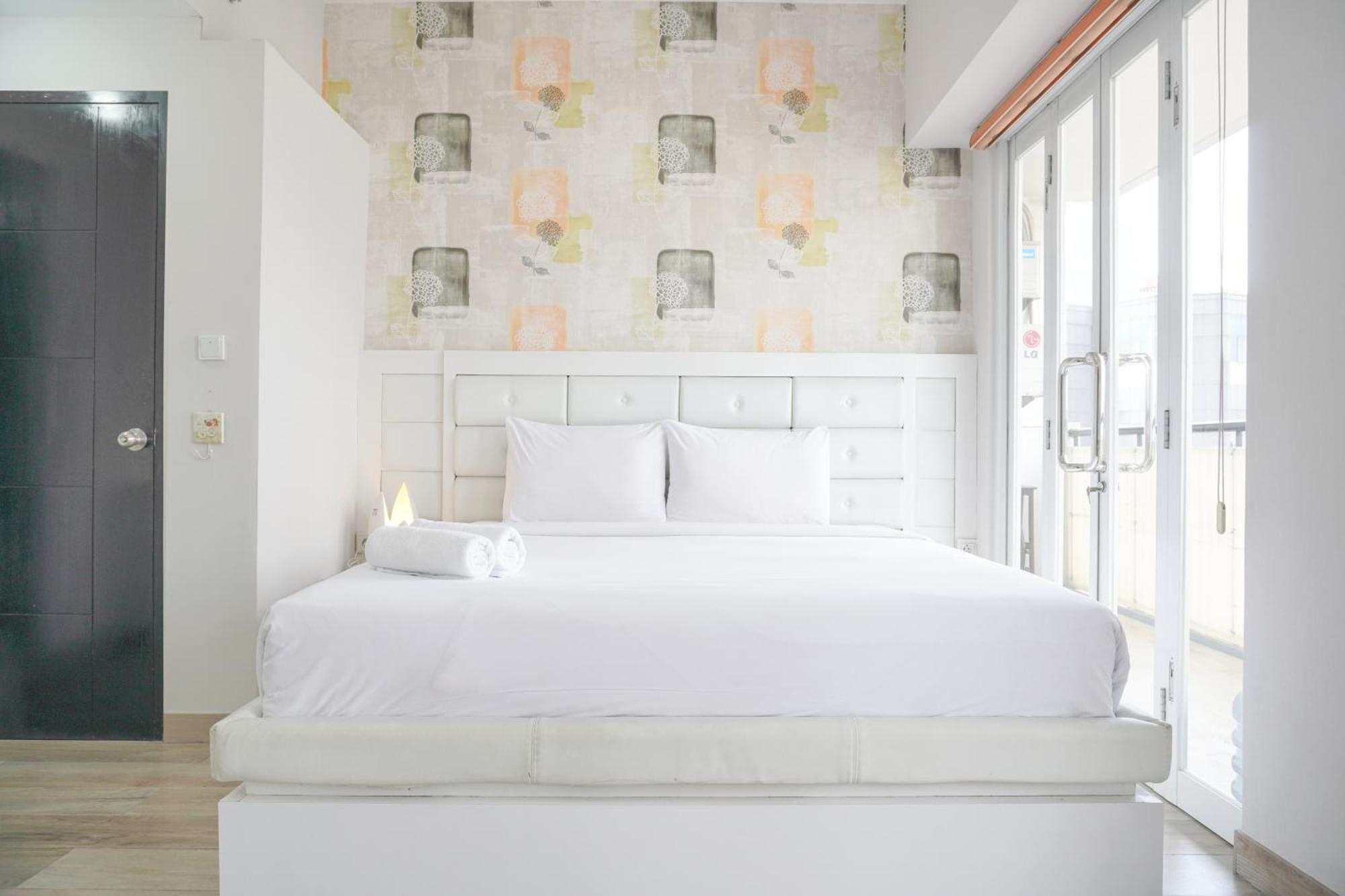 Warm And Comfort Living 1br At 8th Ambassade Kuningan By Travelio *