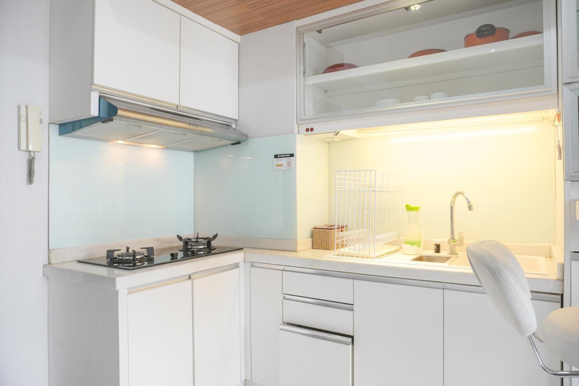 Warm And Comfort Living 1br At 8th Ambassade Kuningan By Travelio Apartment