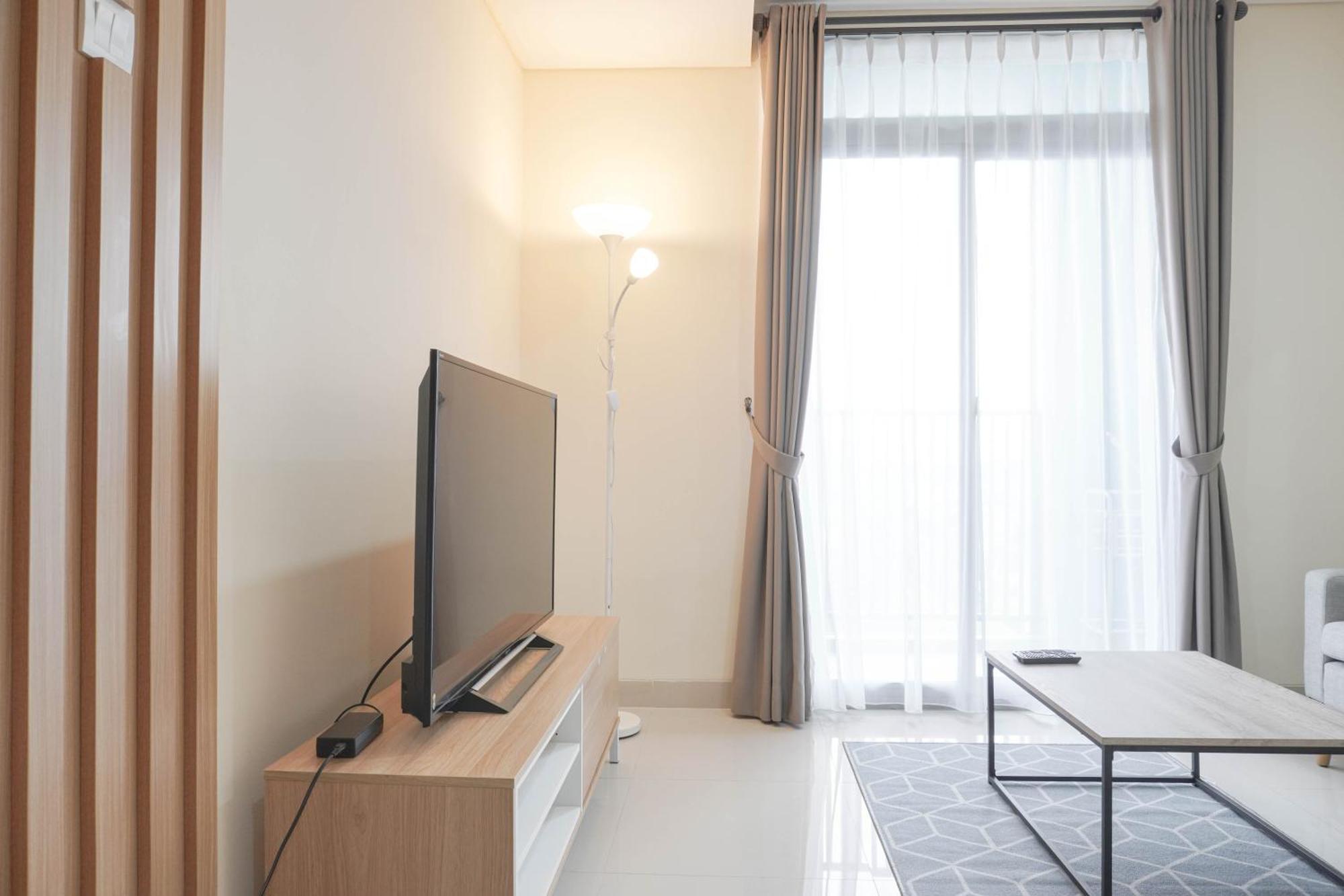 And Comfort 2br At Pejaten Park By Travelio Apartment