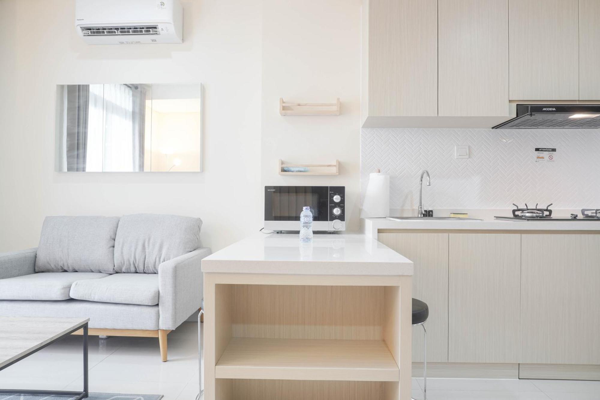 And Comfort 2br At Pejaten Park By Travelio Jakarta