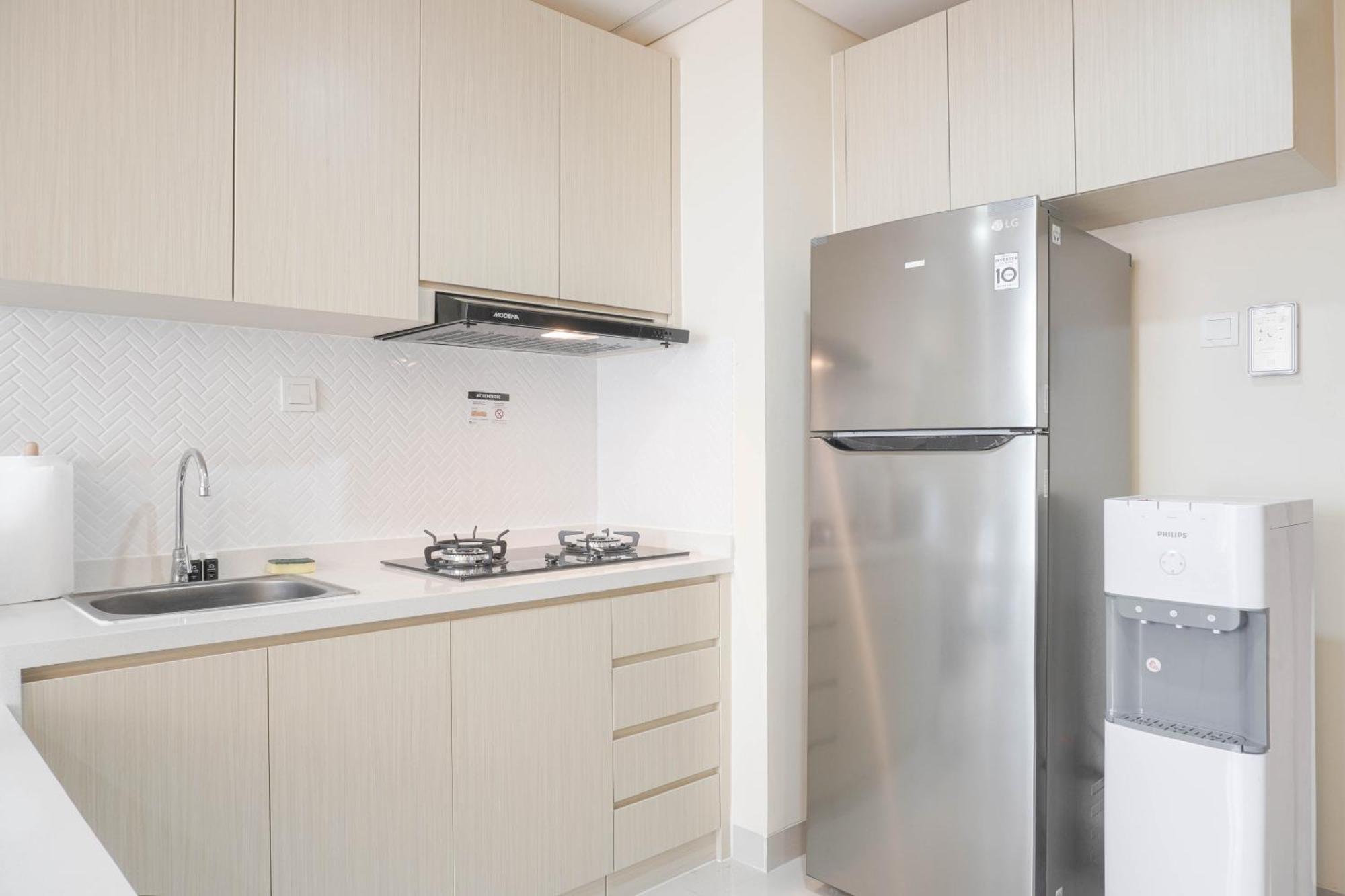 And Comfort 2br At Pejaten Park By Travelio Apartment