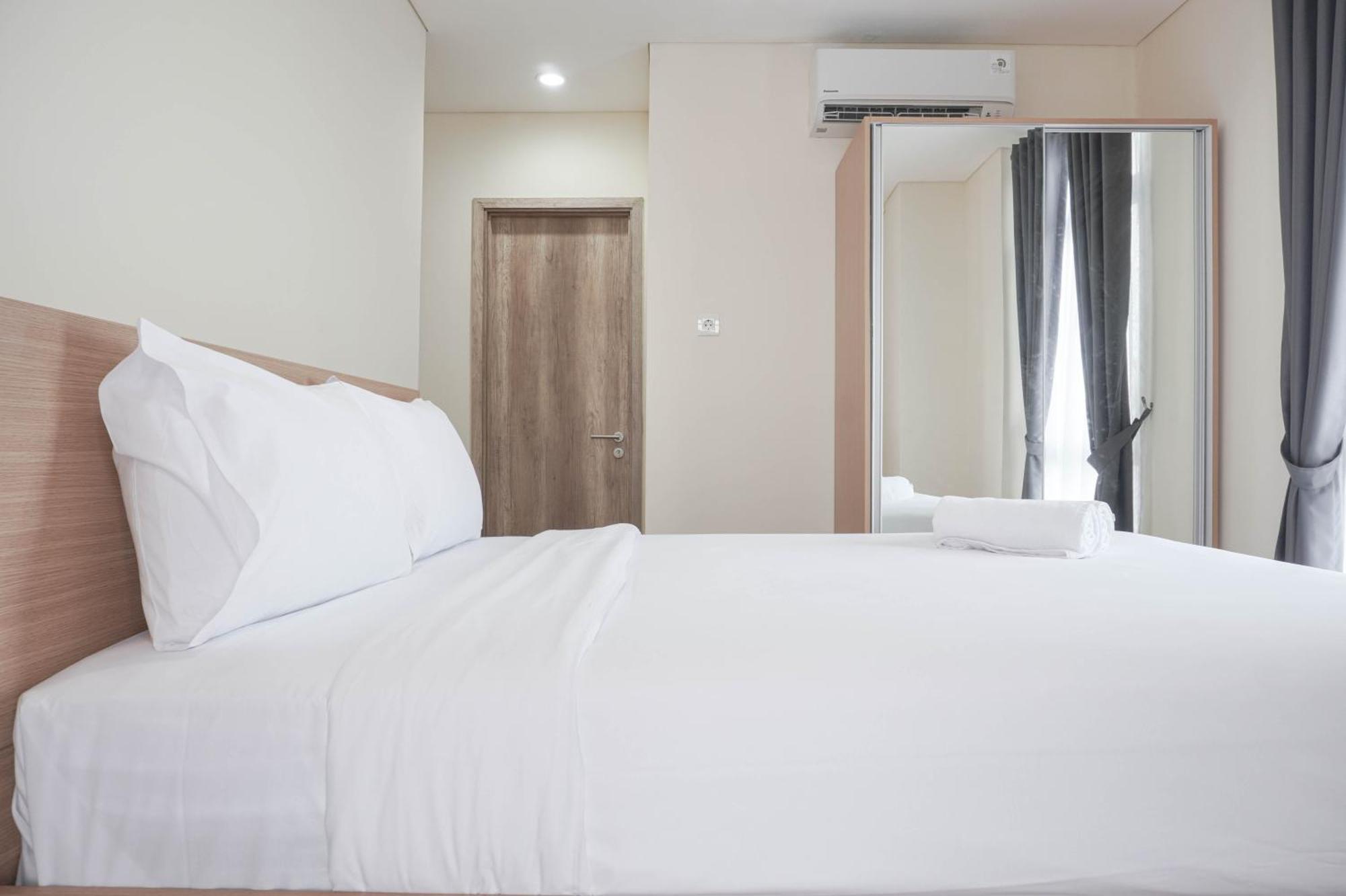 And Comfort 2br At Pejaten Park By Travelio *