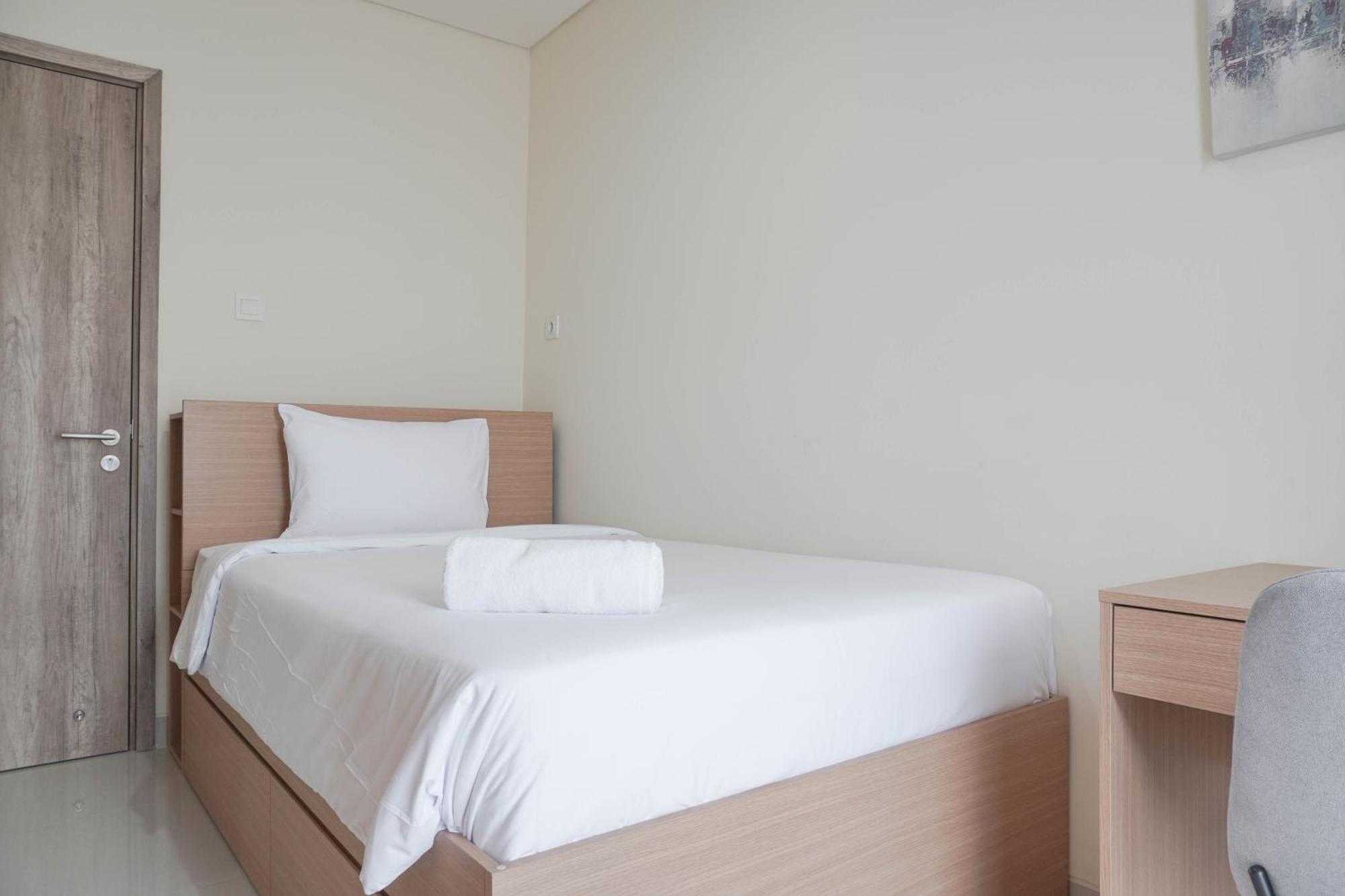 And Comfort 2br At Pejaten Park By Travelio Apartment *