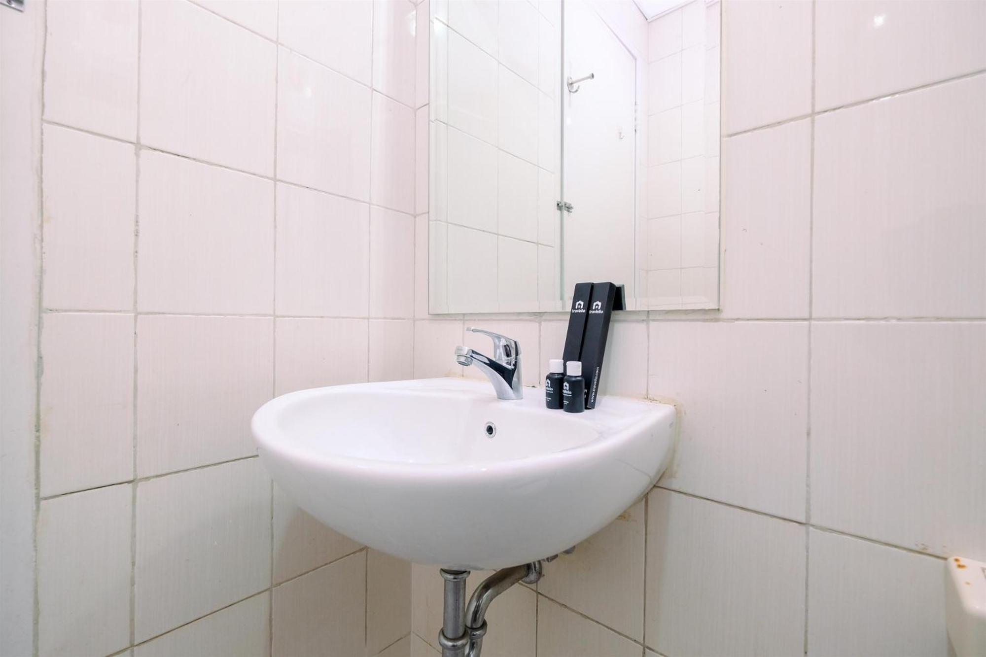 Strategic And Comfort 2br At Signature Park Grande By Travelio Jakarta