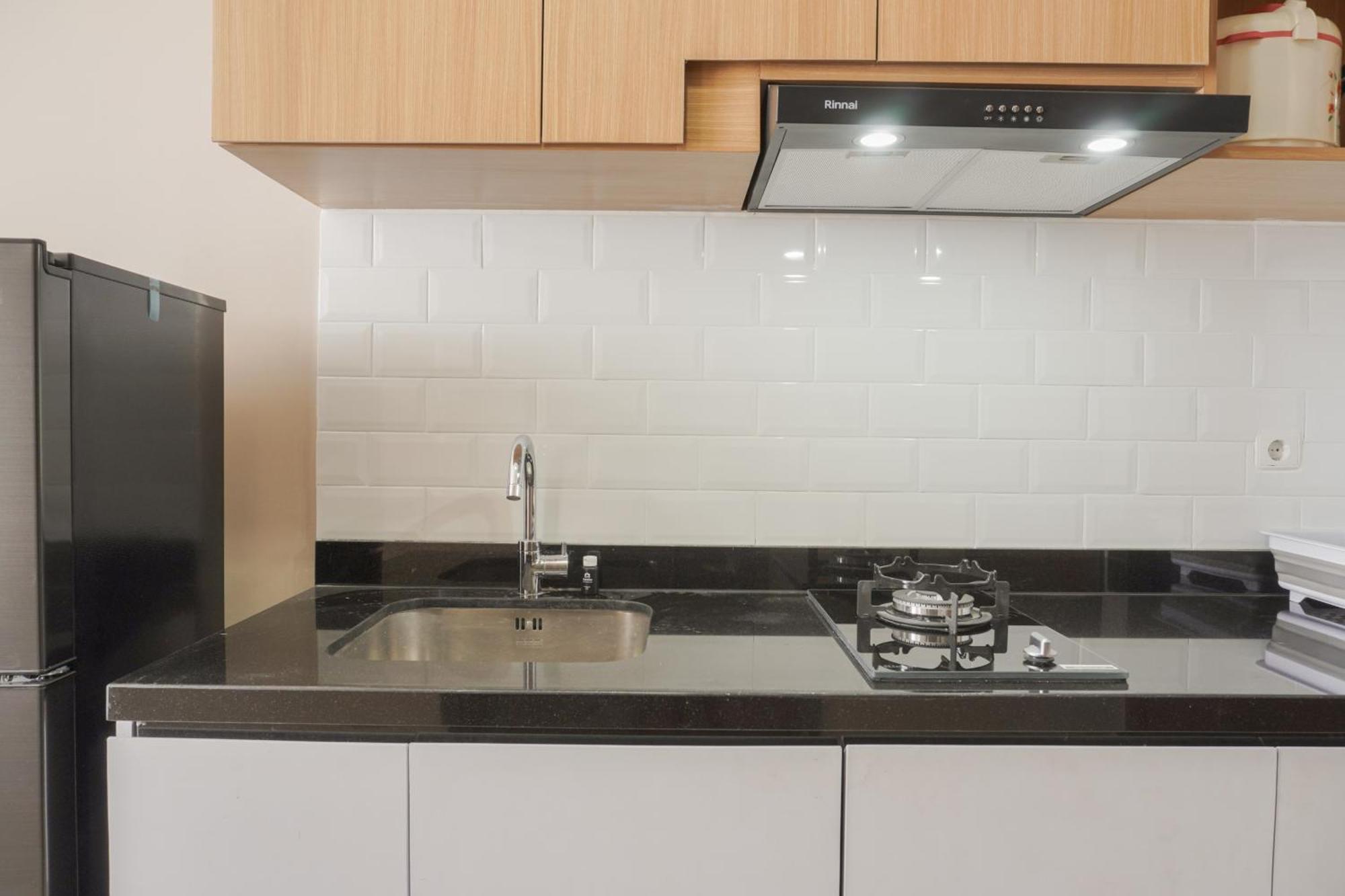 Great And Modern At Ciputra International By Travelio Apartment