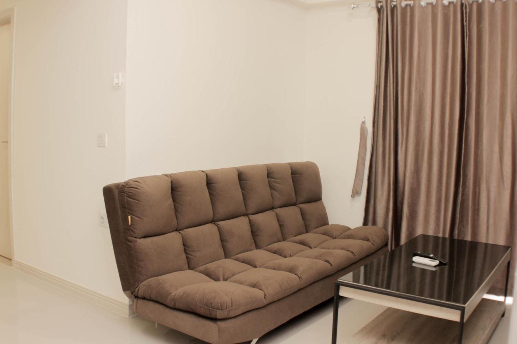Minimalist And Cozy 3br At Meikarta By Travelio