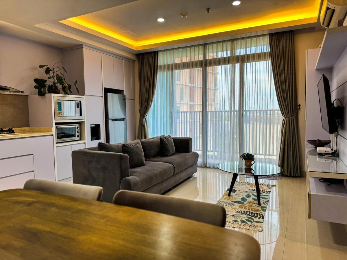 Pejaten Park 2br Abalone With Pool Apartment Jakarta