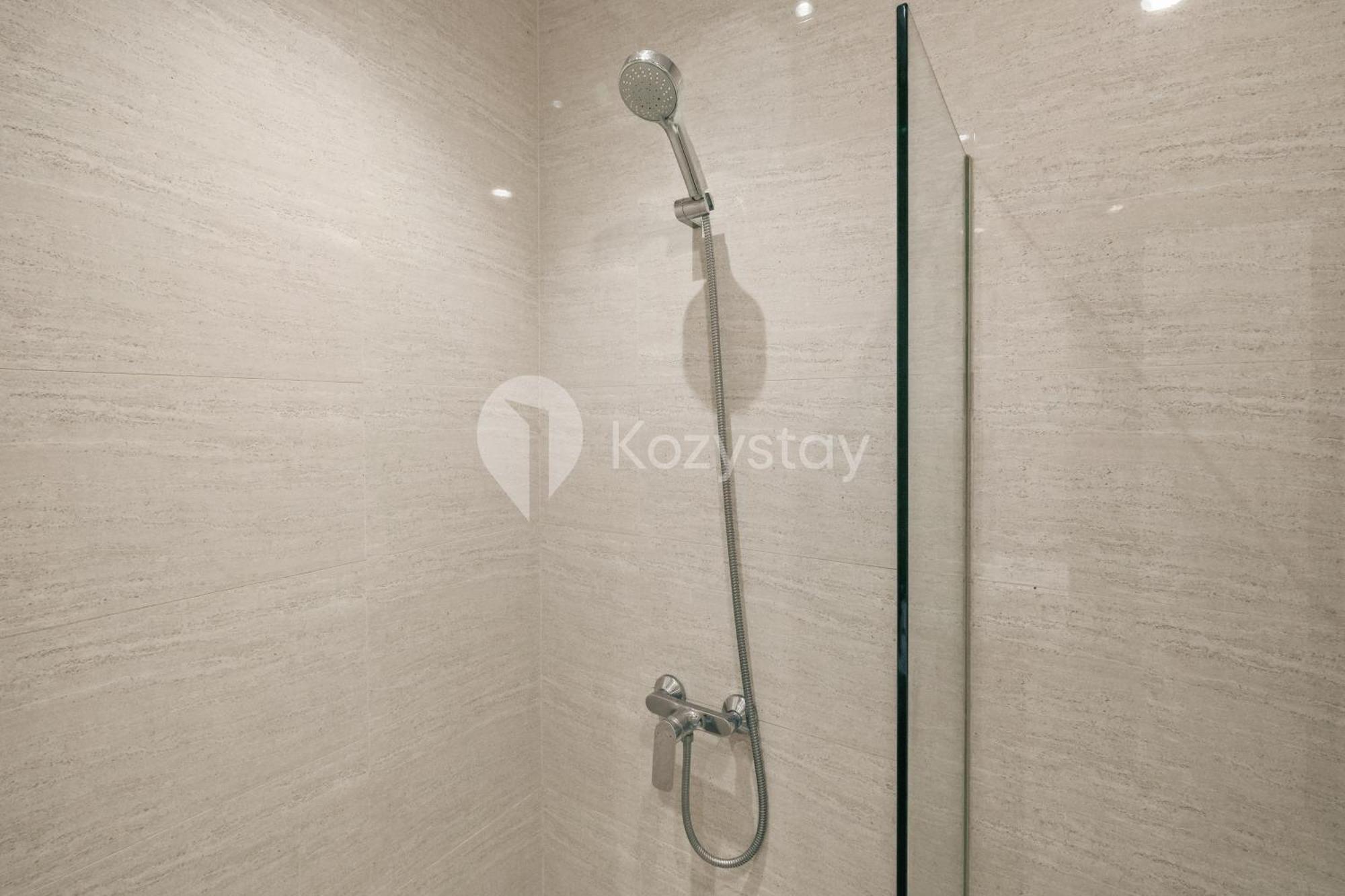 Meadow By Kozystay - Newly Renovated - Kebon Jeruk Jakarta