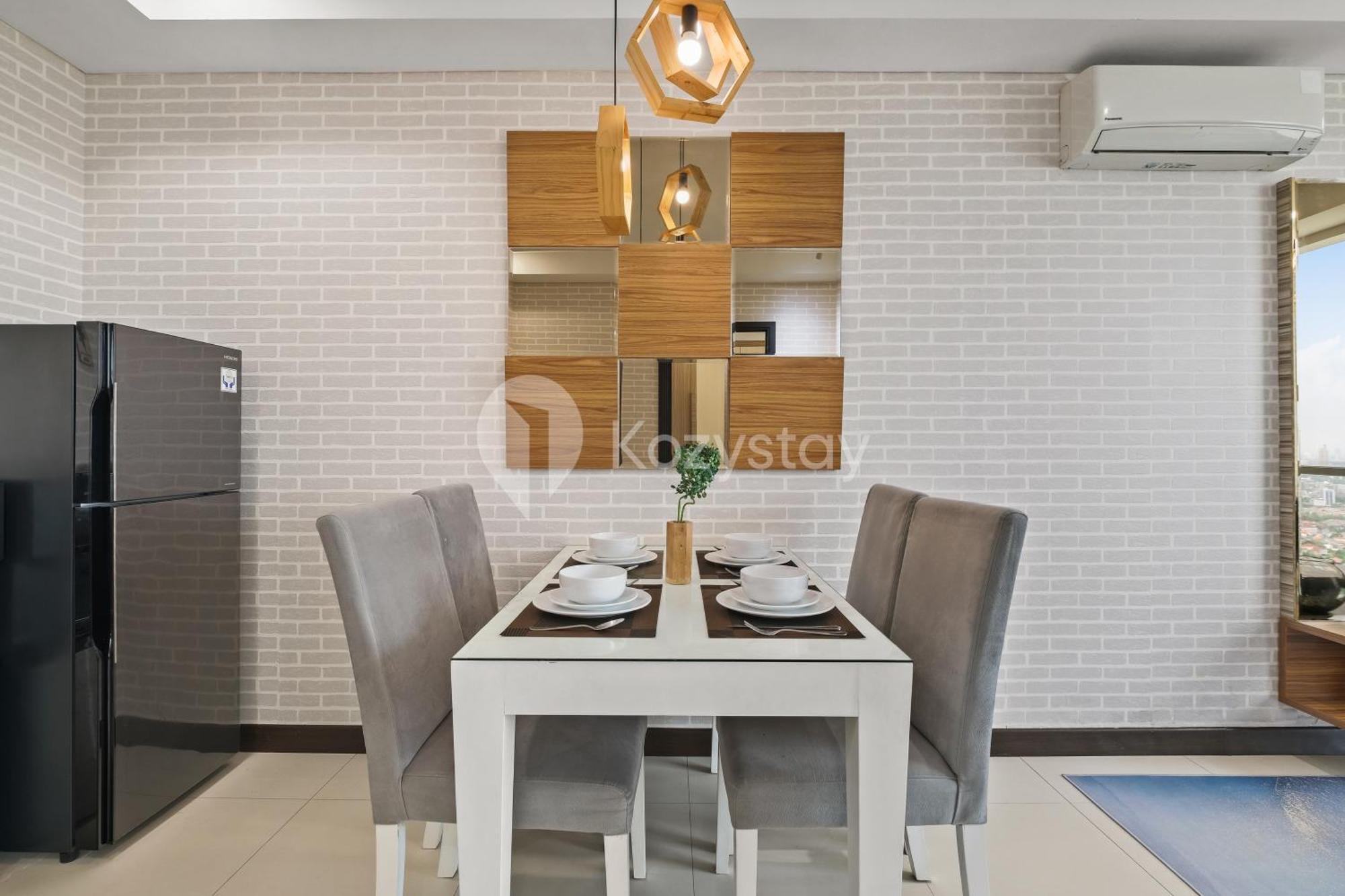 Meadow By Kozystay - Newly Renovated - Kebon Jeruk