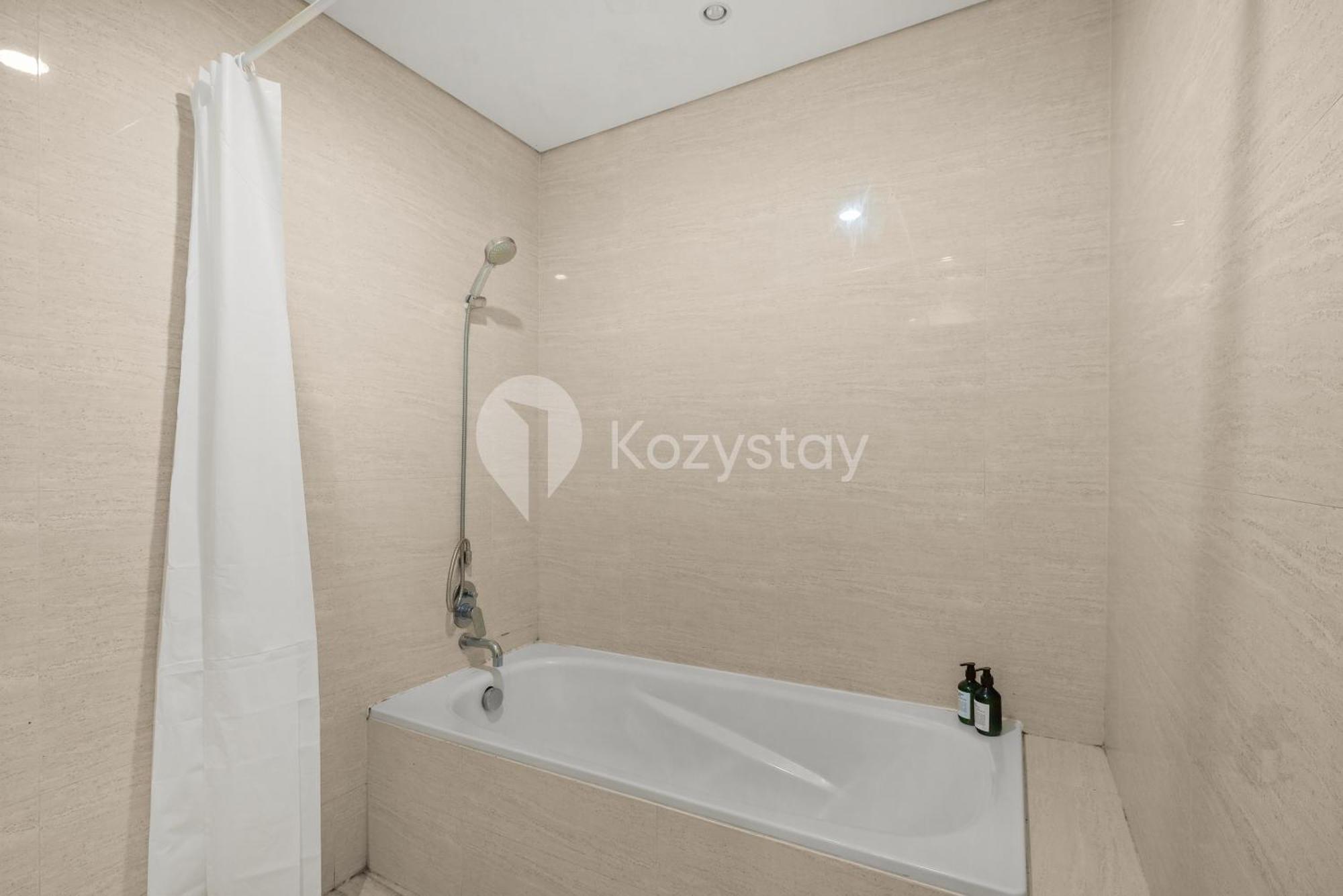 Meadow By Kozystay - Newly Renovated - Kebon Jeruk *