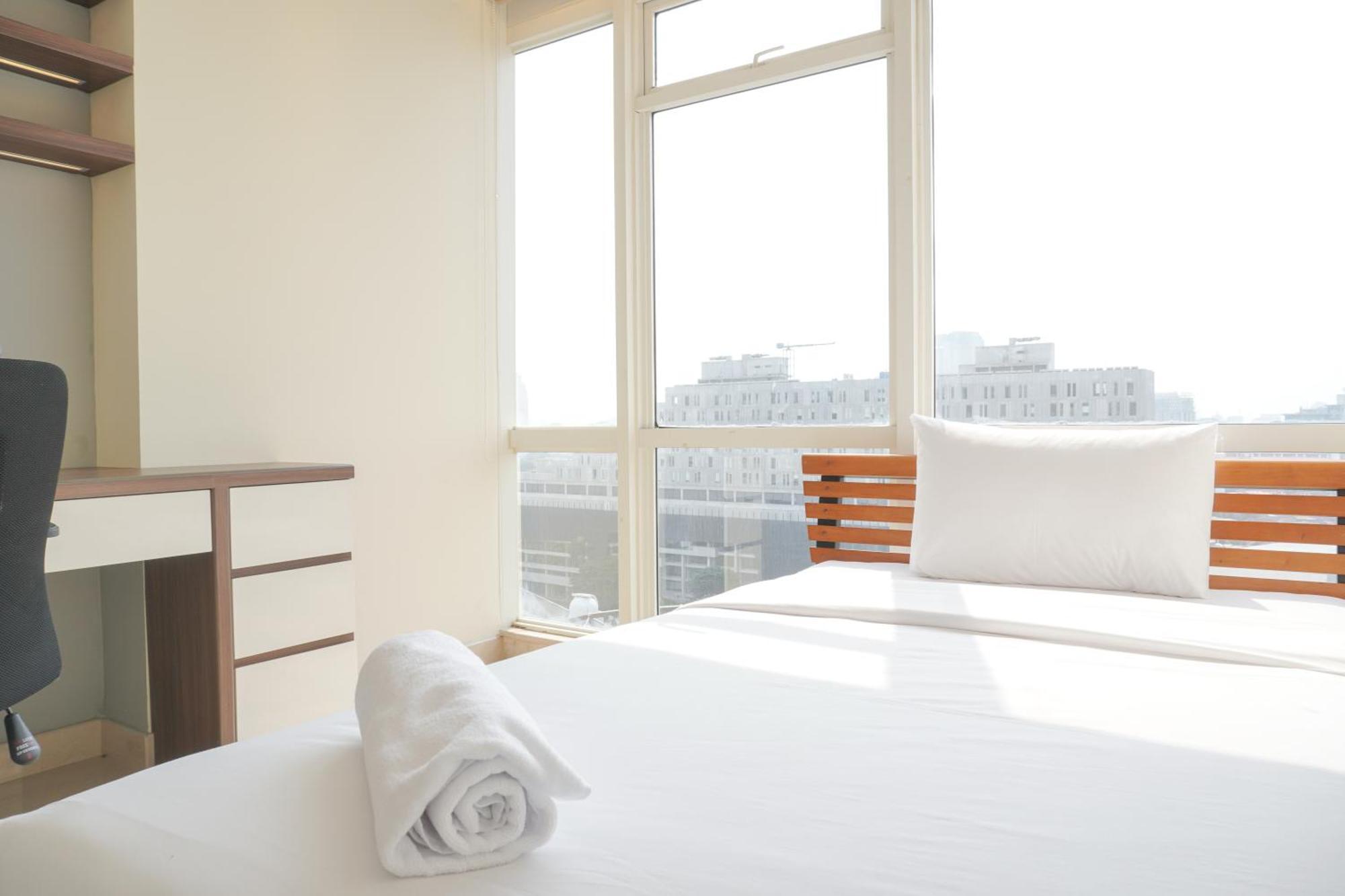 Comfy And Elegant 2br With Private Lift At Menteng Park By Travelio