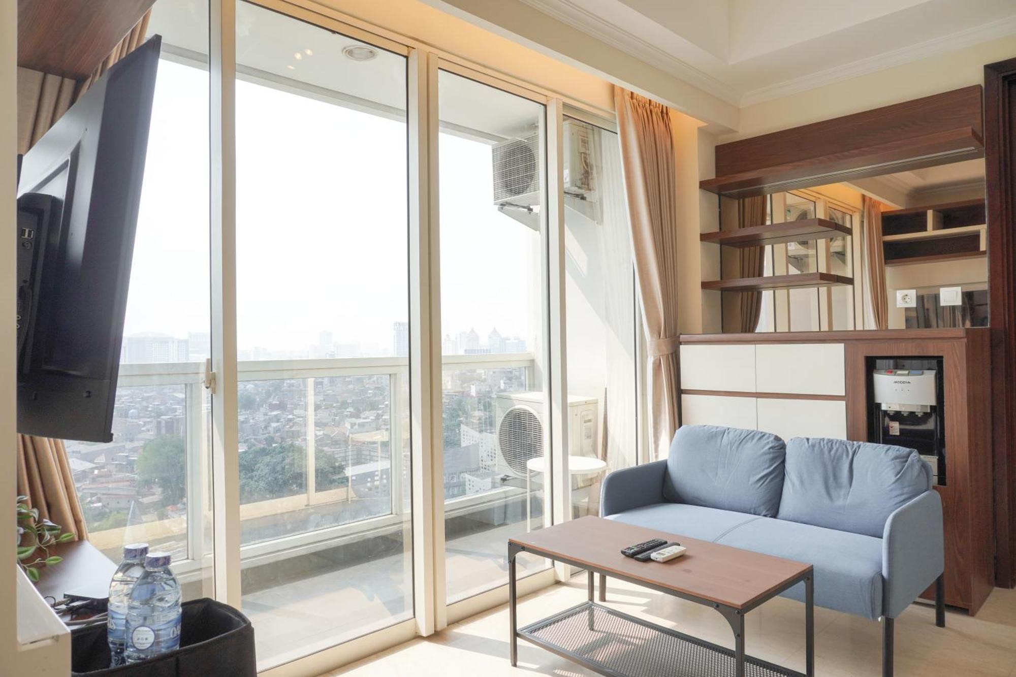 Comfy And Elegant 2br With Private Lift At Menteng Park By Travelio Apartment