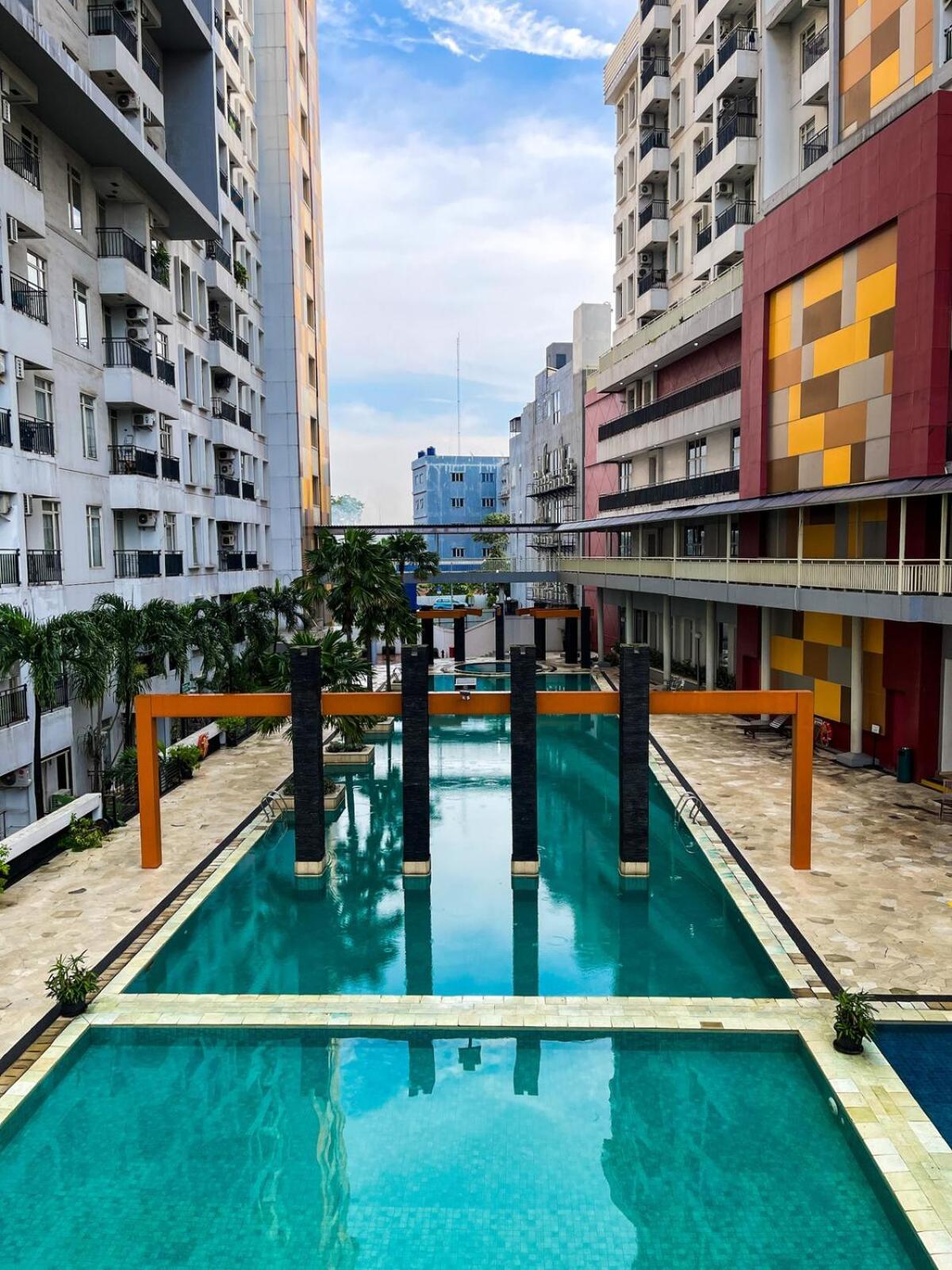 Gardenia Bolevard 1br With Pool Apartment
