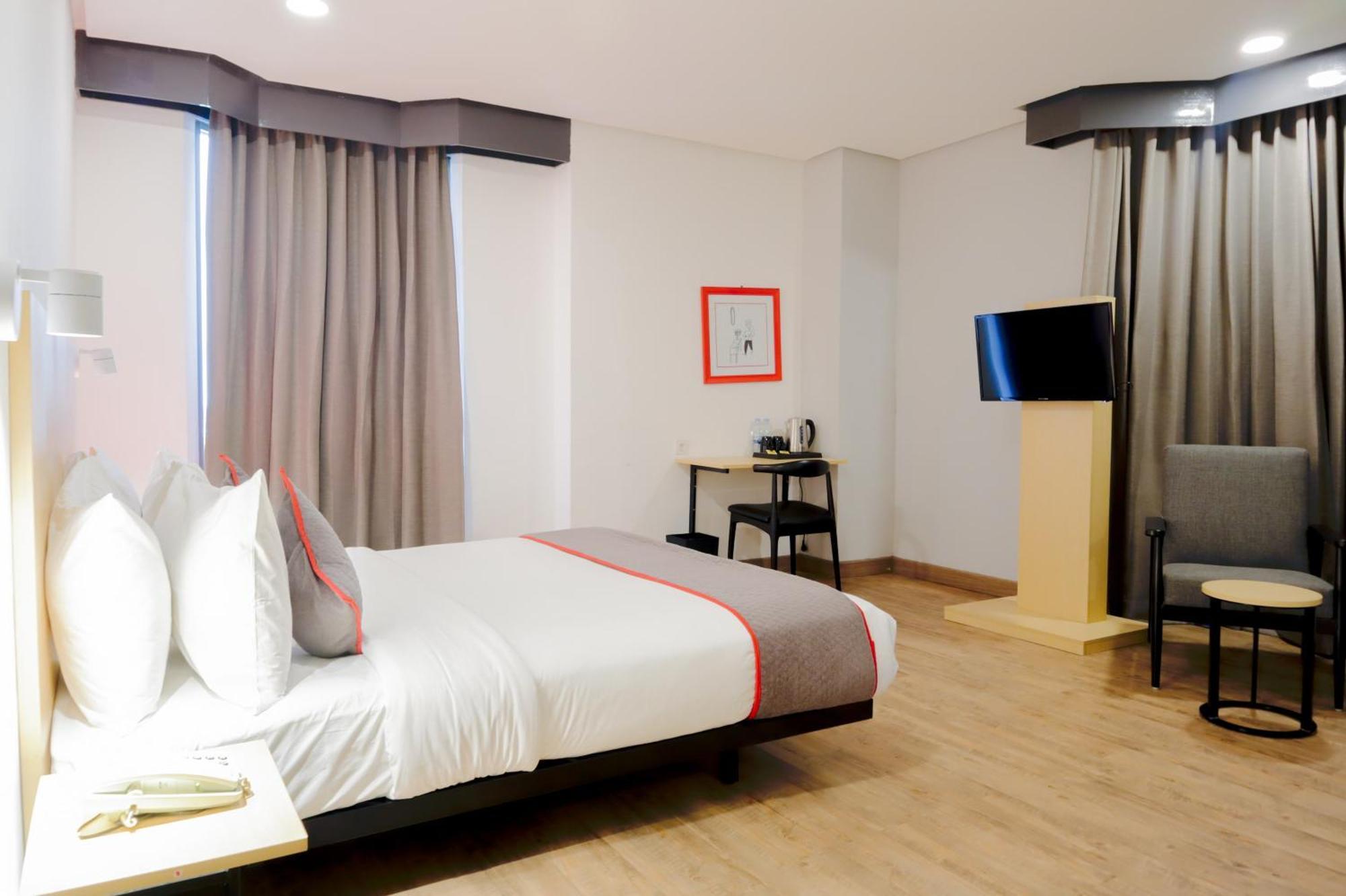 Hotel Super Oyo Townhouse 1 Salemba Jakarta
