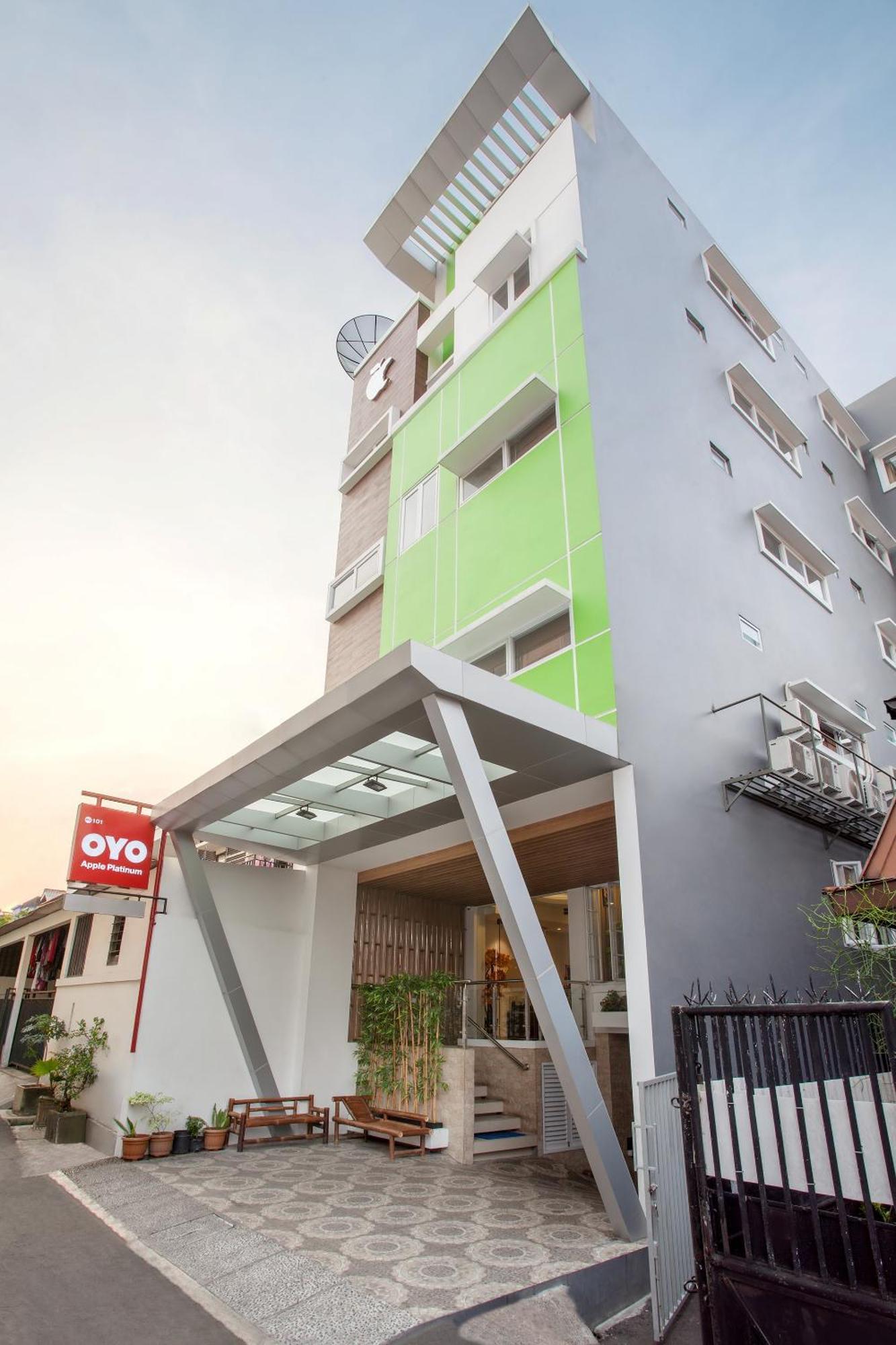 Super Oyo Flagship 101 Apple Platinum Hotel 3*