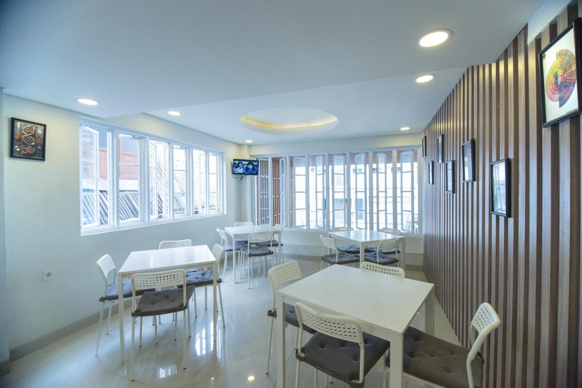 Super Oyo Flagship 101 Apple Platinum Hotel Jakarta