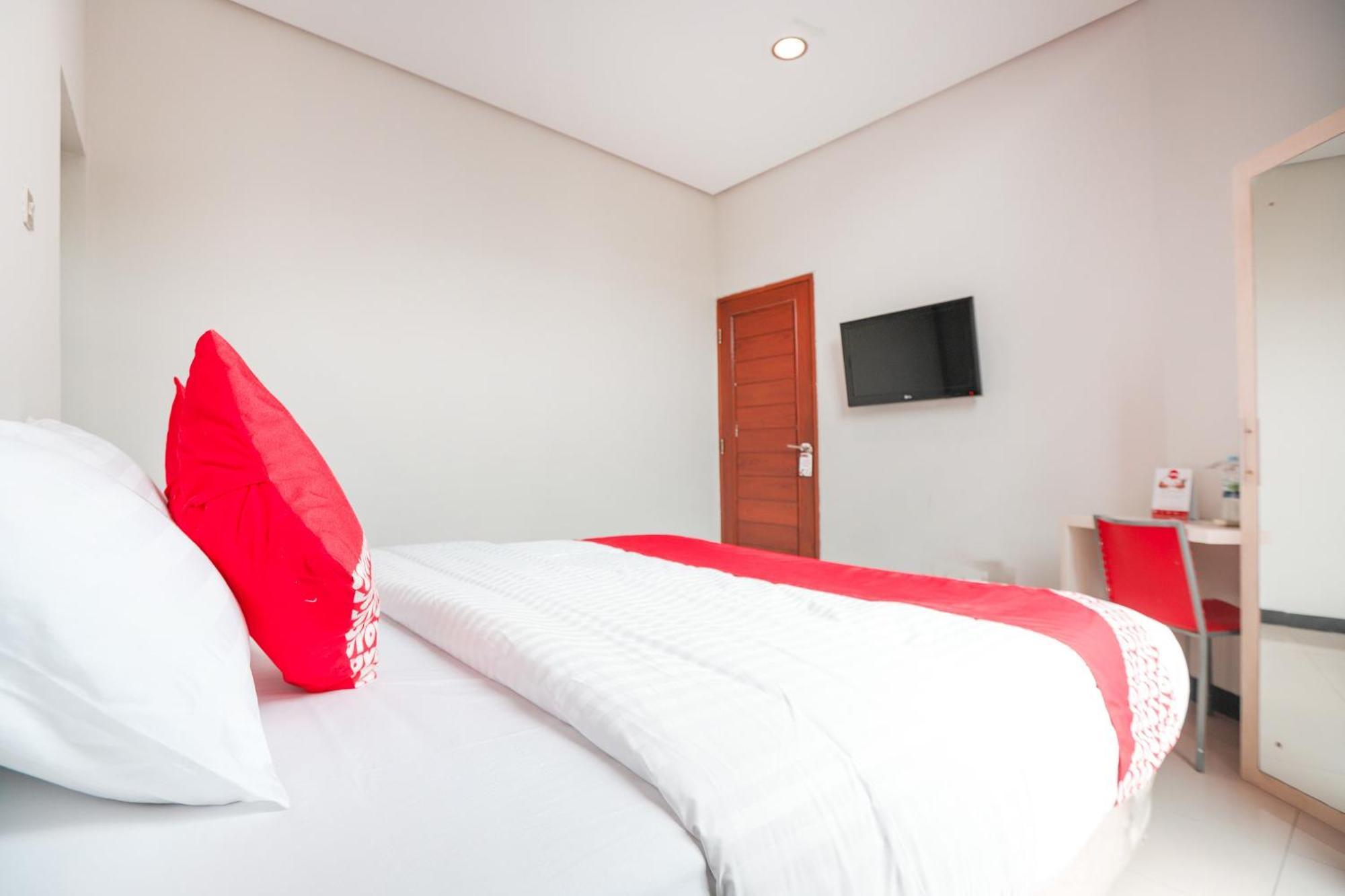 Oyo 148 Cempaka Place Jakarta