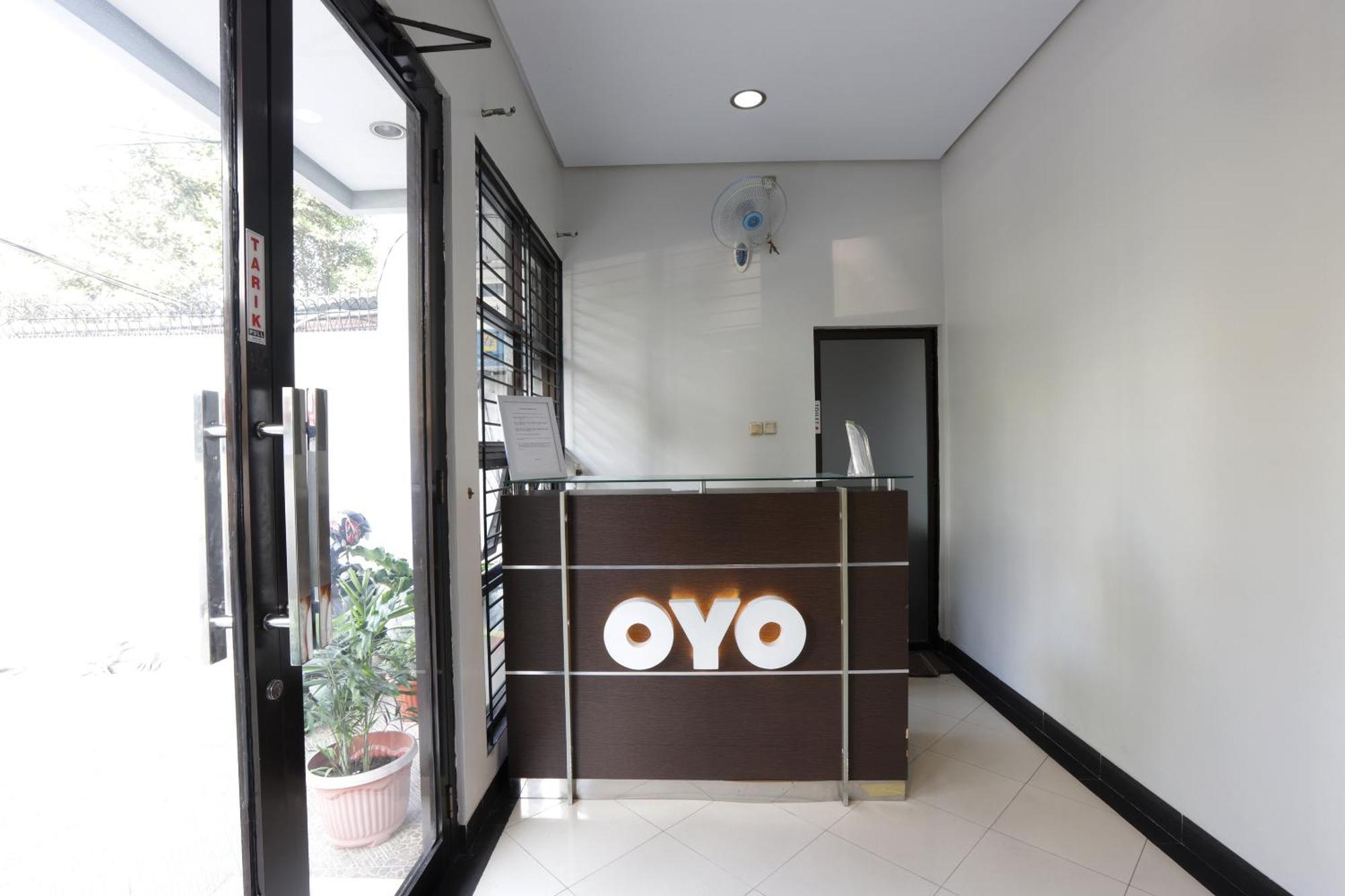 Oyo 148 Cempaka Place Jakarta