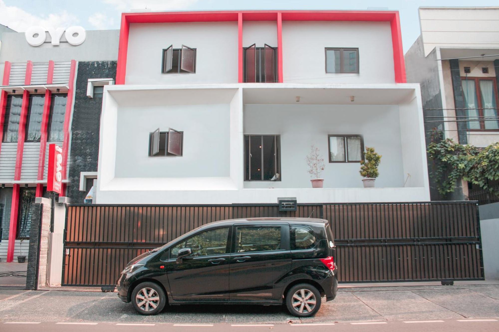 Oyo 148 Cempaka Place Hotel Jakarta