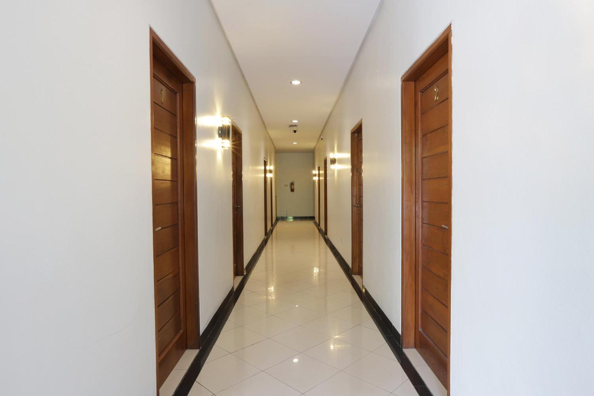 Hotel Oyo 148 Cempaka Place Jakarta