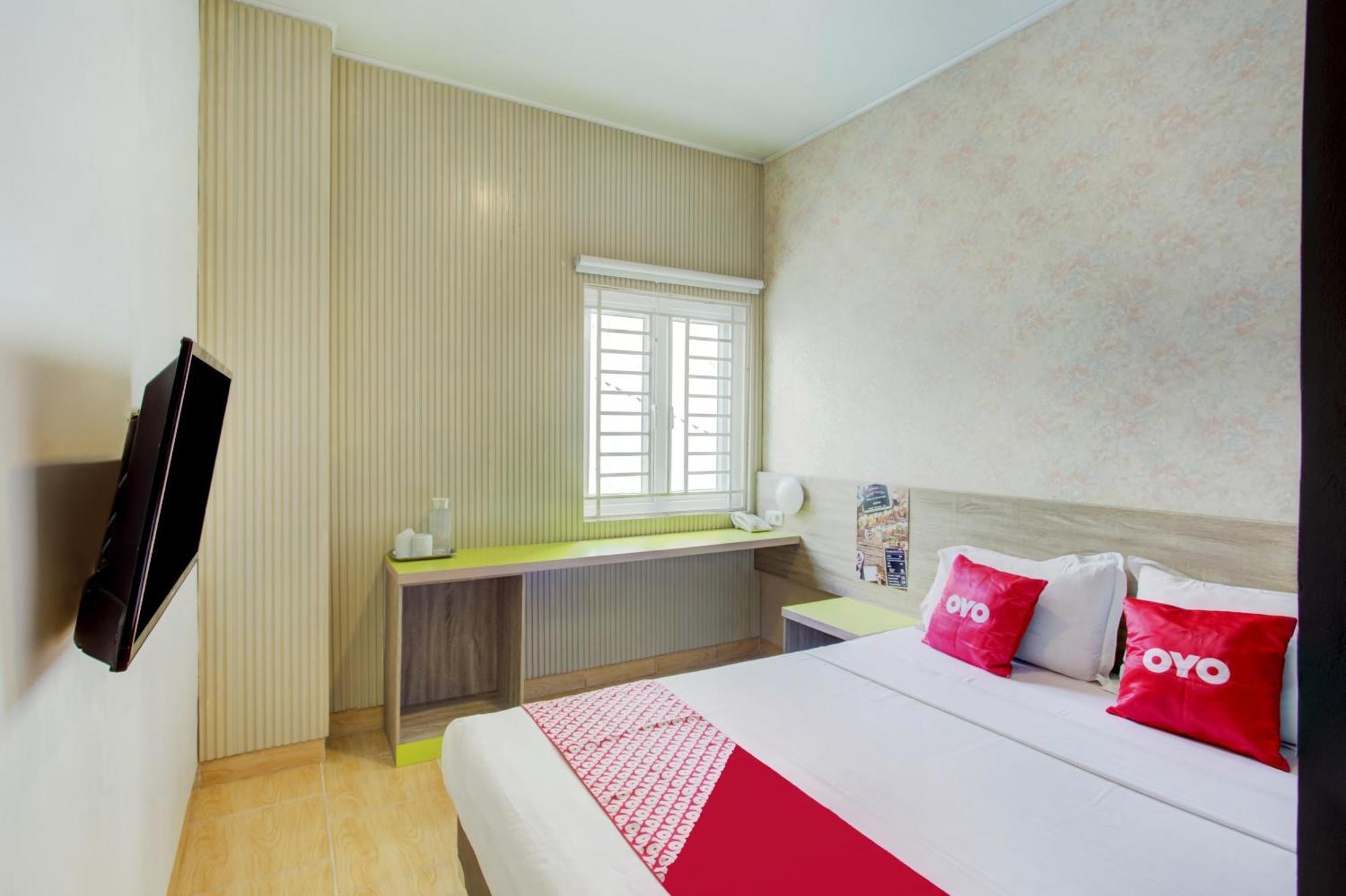 Hotel O Gambir Near Juanda Station Formerly Bunga Dahlia Jakarta