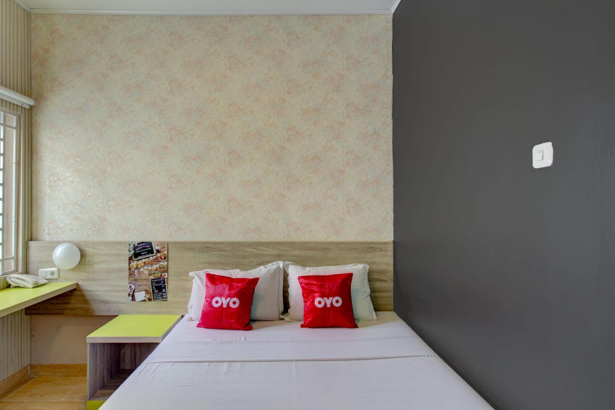 Hotel O Gambir Near Juanda Station Formerly Bunga Dahlia 3*