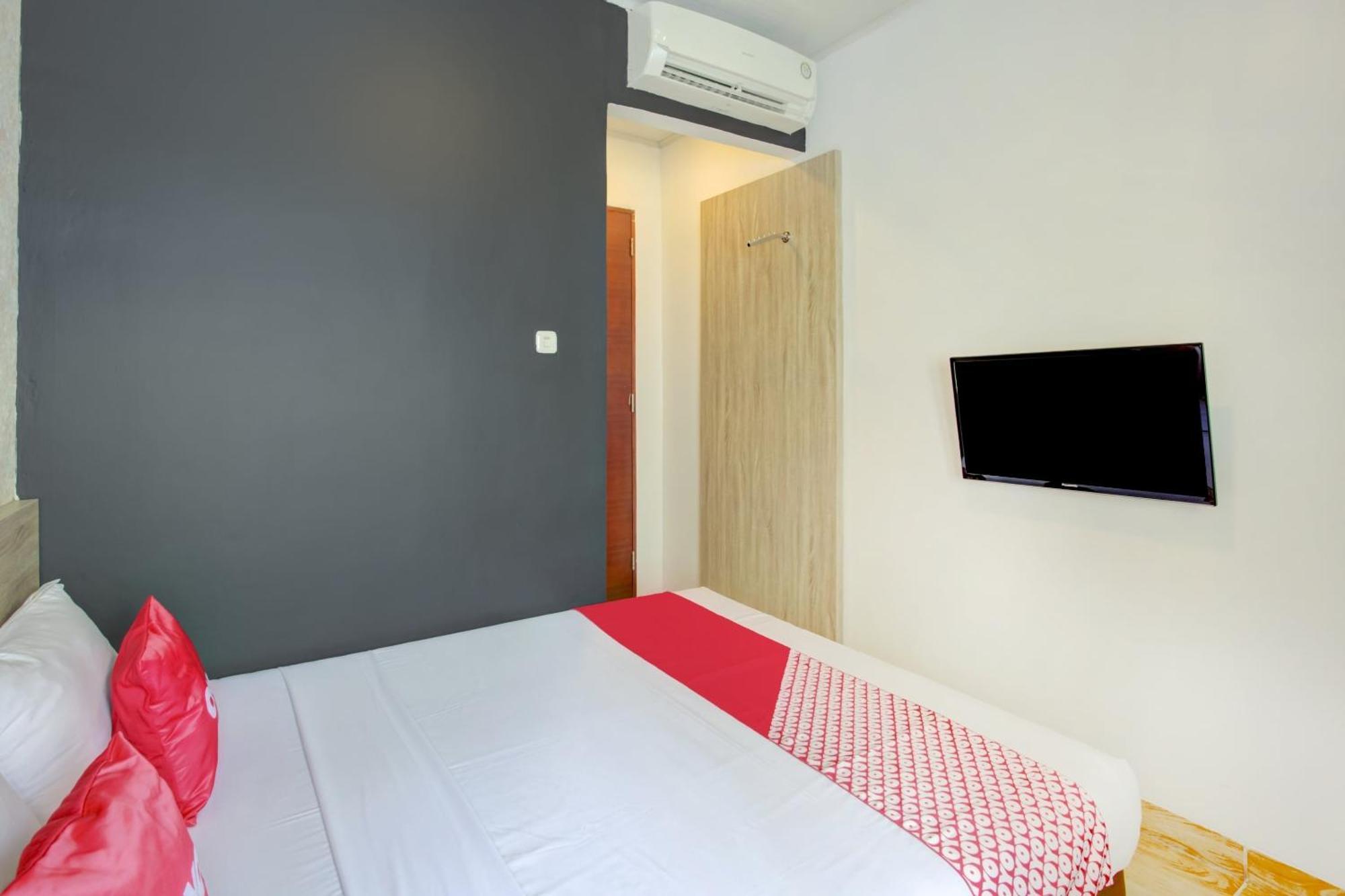 Hotel O Gambir Near Juanda Station Formerly Bunga Dahlia Jakarta