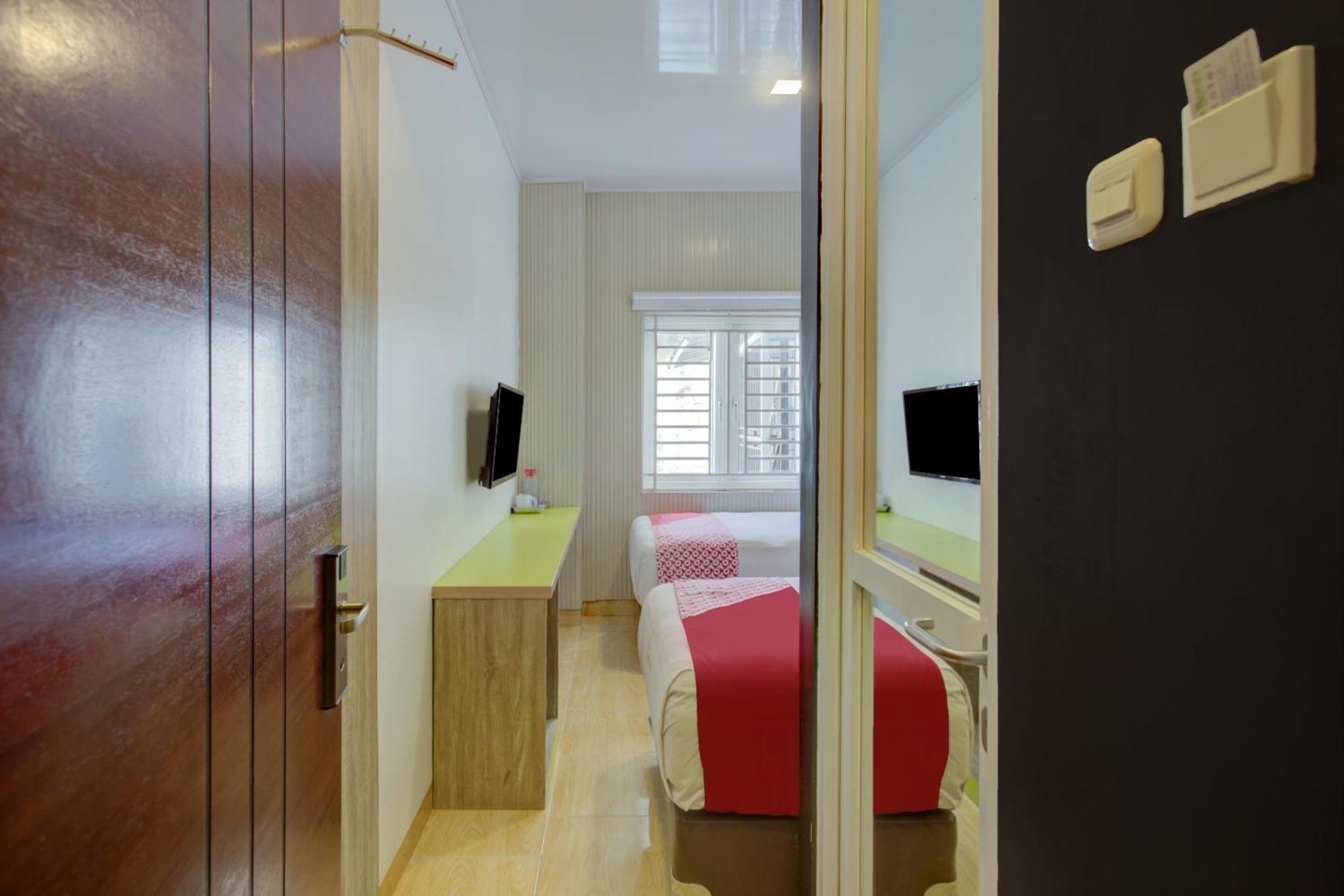 O Gambir Near Juanda Station Formerly Bunga Dahlia Hotel 3*