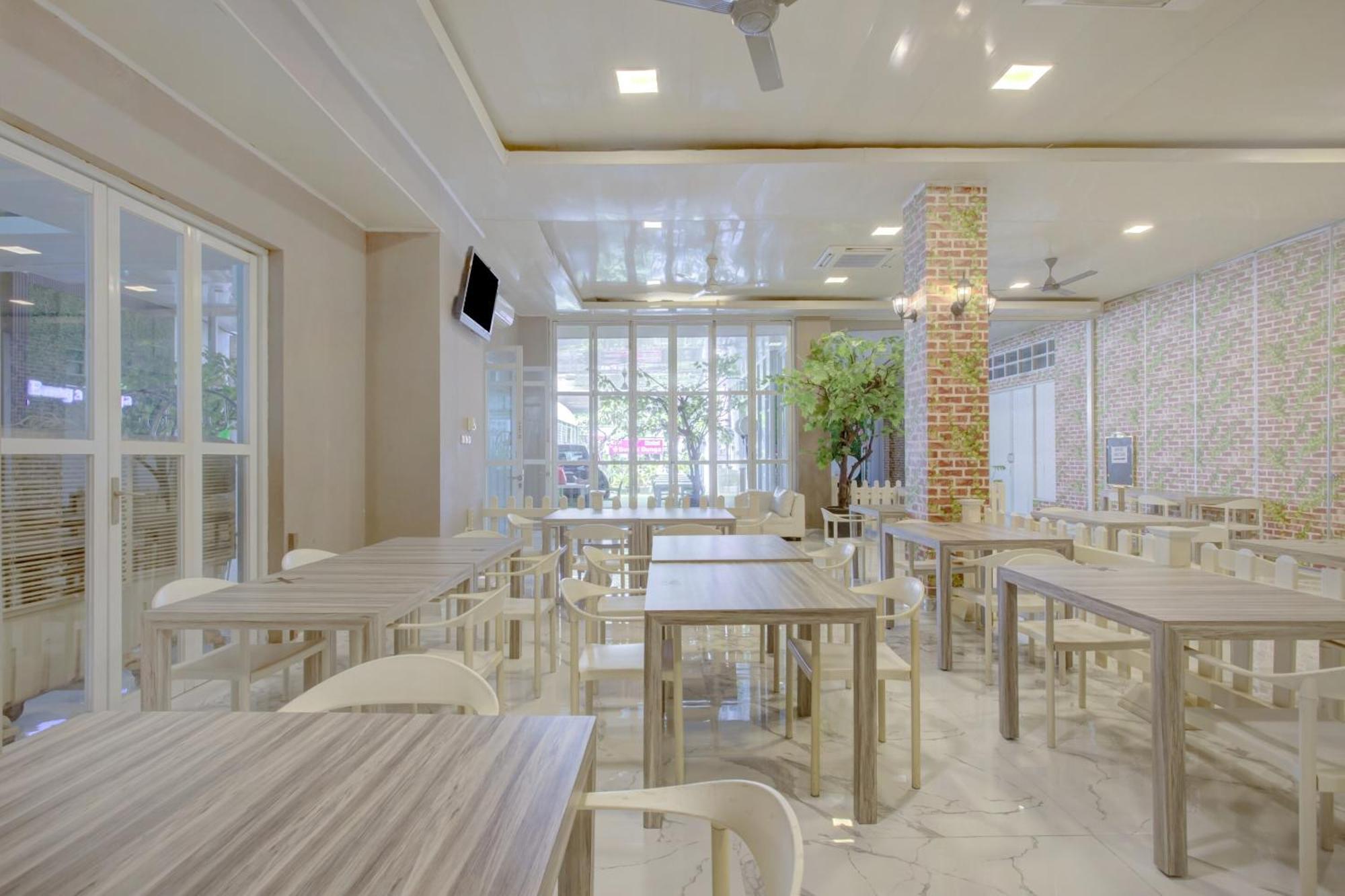 O Gambir Near Juanda Station Formerly Bunga Dahlia Hotel 3*