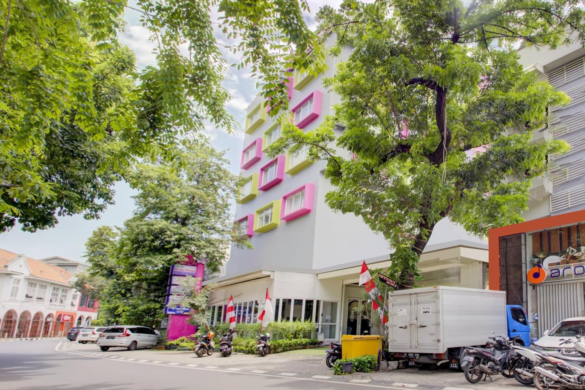 Hotel O Gambir Near Juanda Station Formerly Bunga Dahlia Jakarta