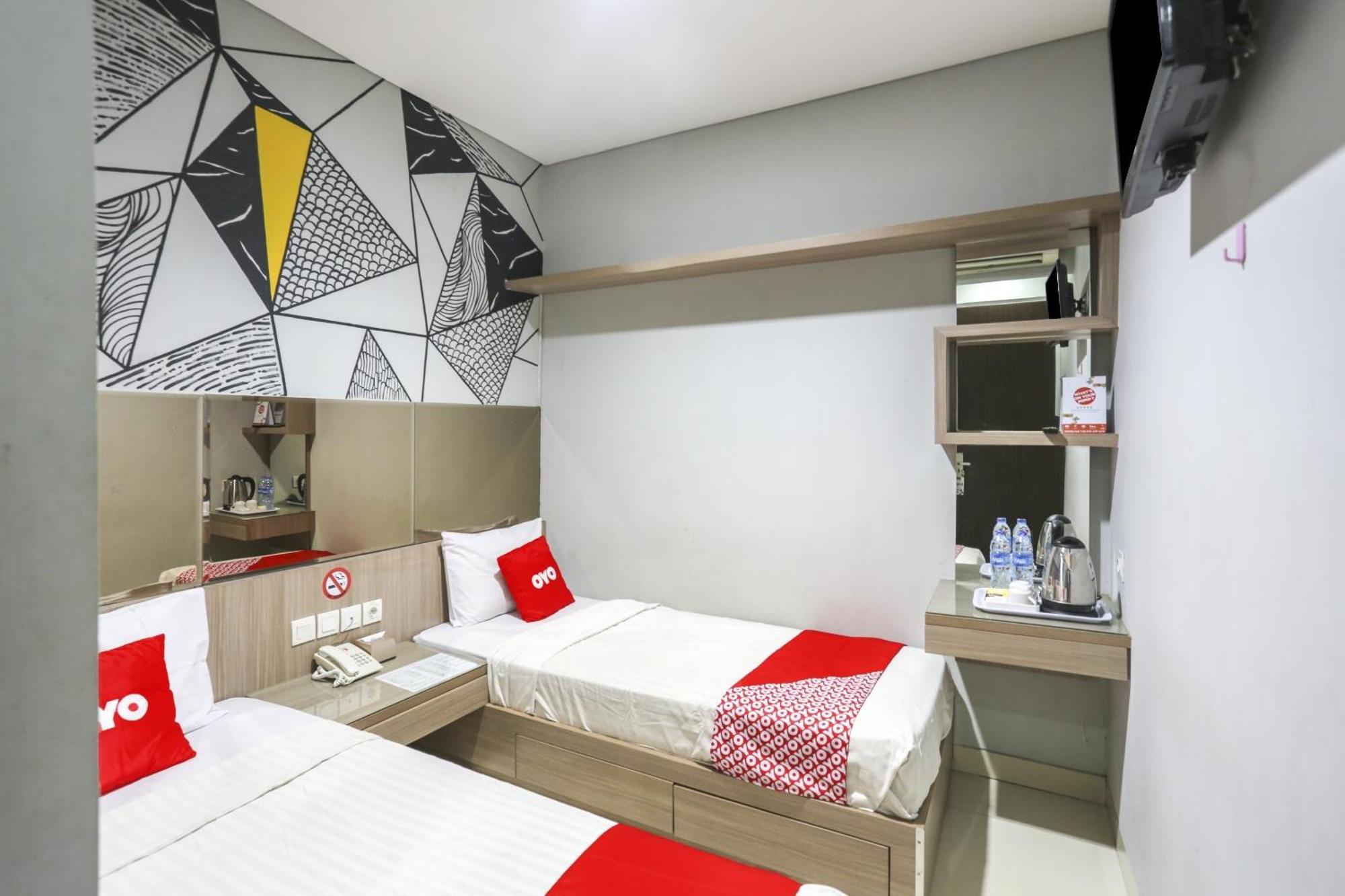 Super Oyo Capital O 90056 Kebon Kacang 9 Hotel Jakarta