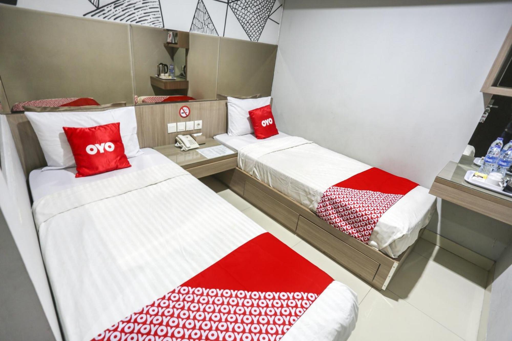Super Oyo Capital O 90056 Kebon Kacang 9